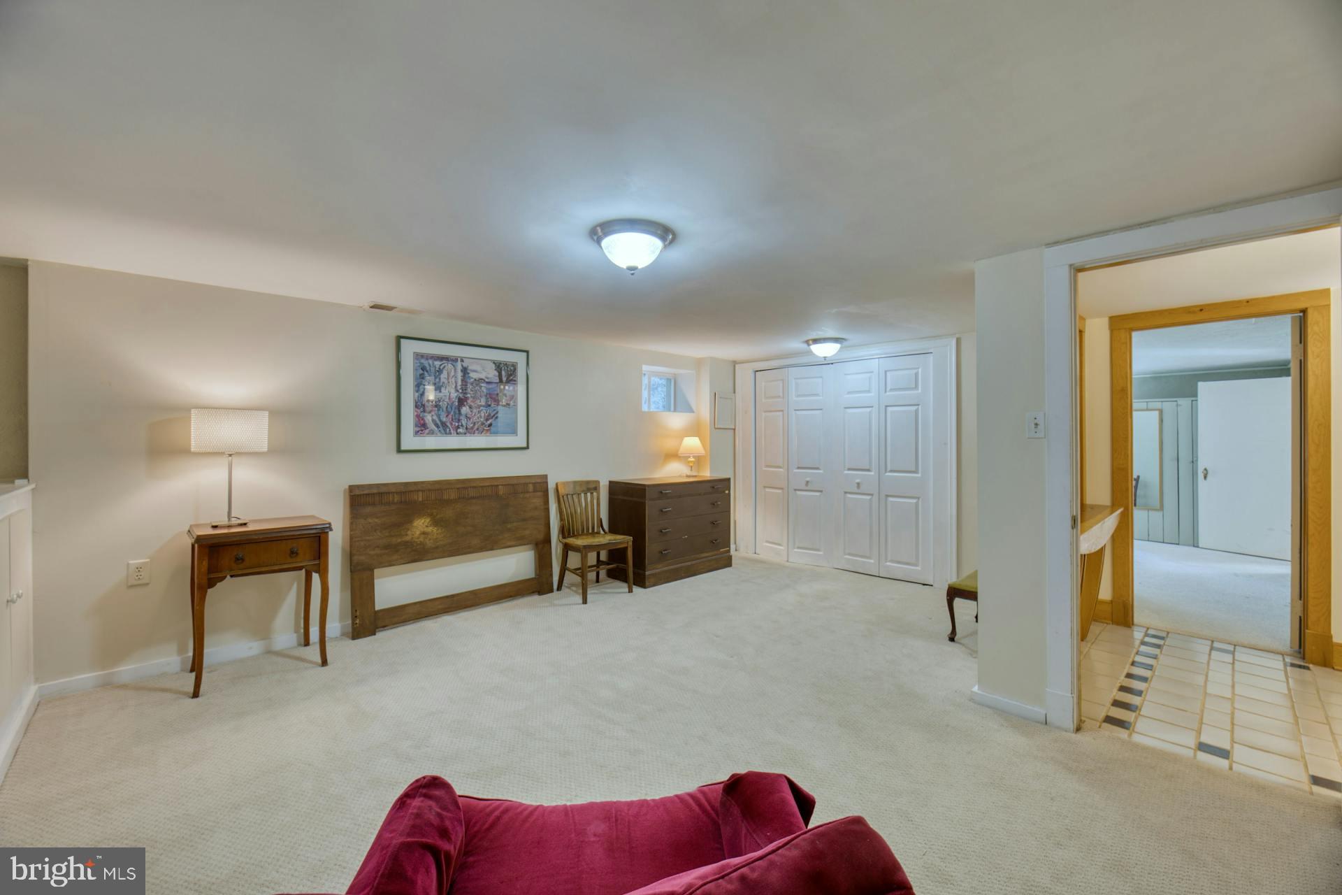 SHIRLEY WOODS - Residential