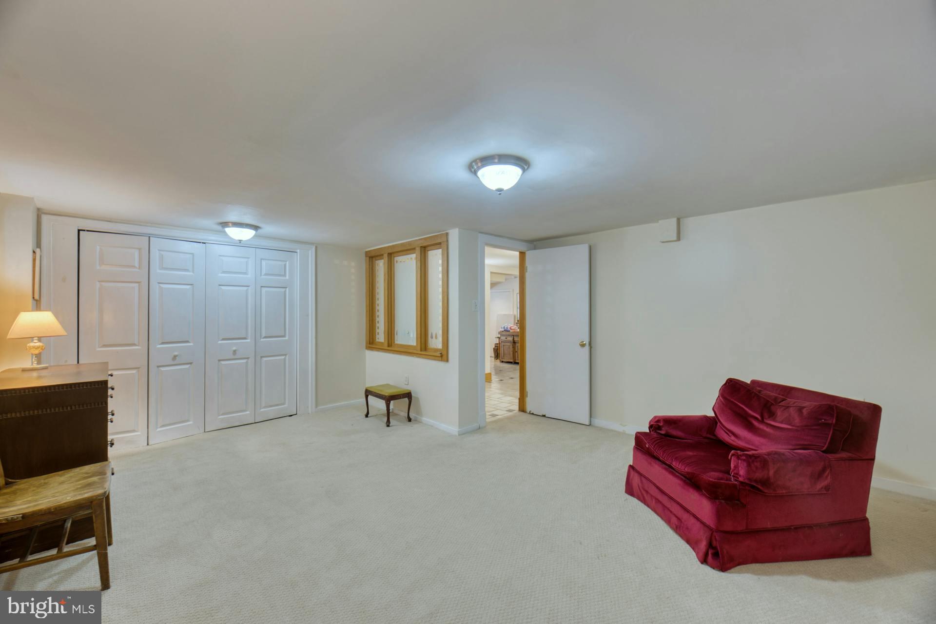 SHIRLEY WOODS - Residential