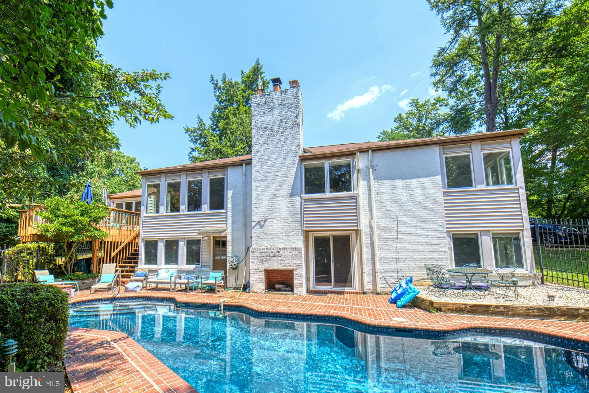 SHIRLEY WOODS - Residential