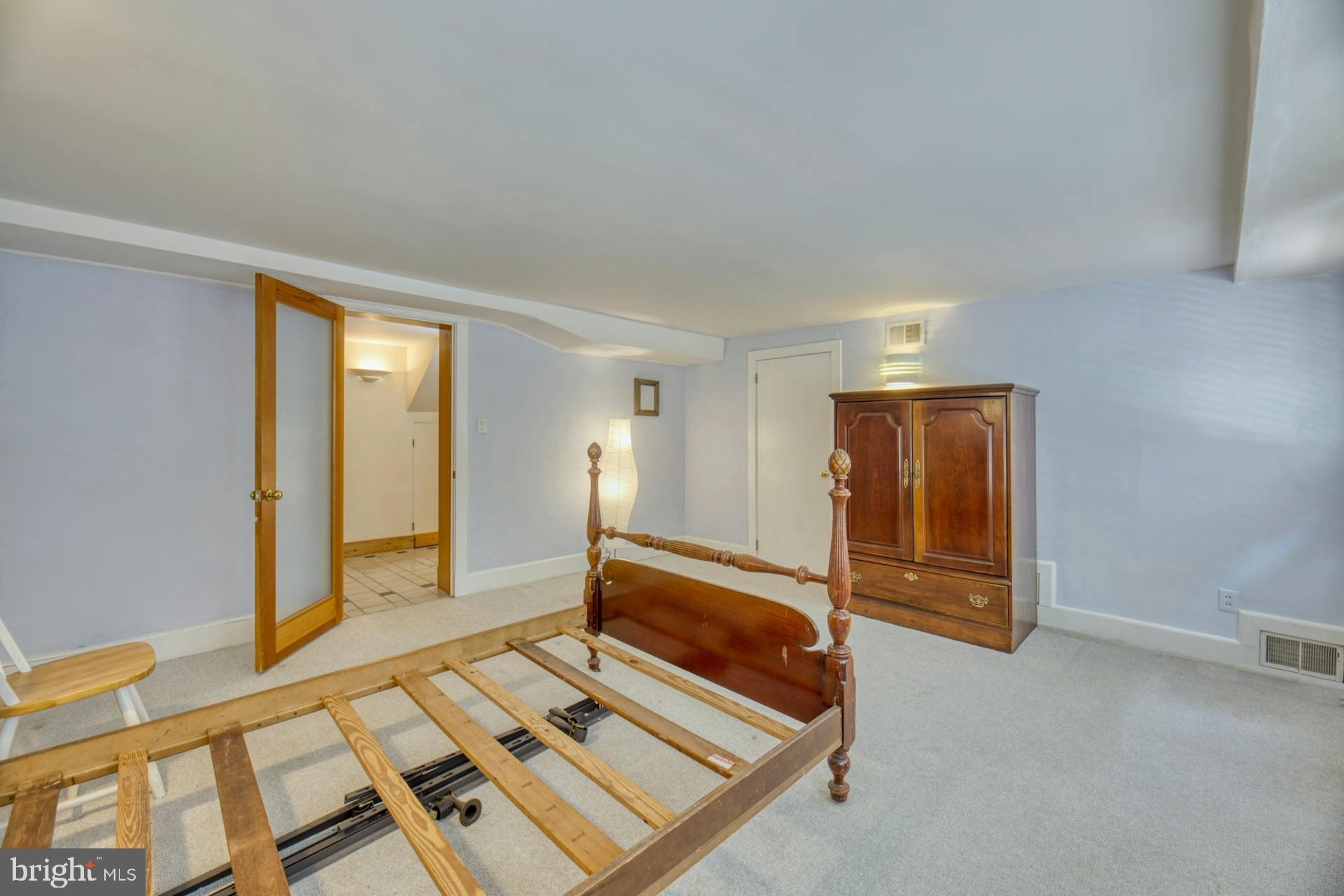 SHIRLEY WOODS - Residential