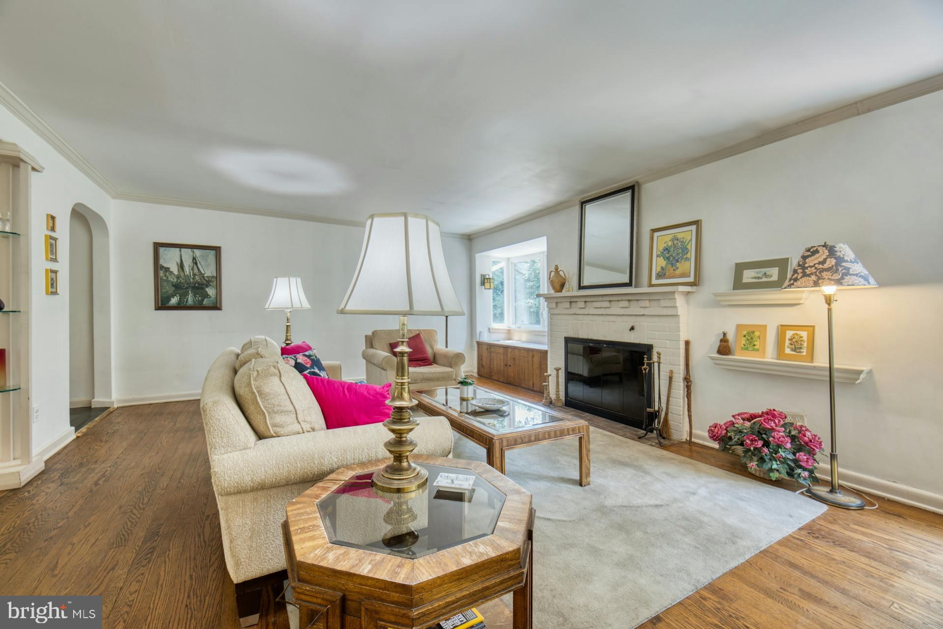 SHIRLEY WOODS - Residential