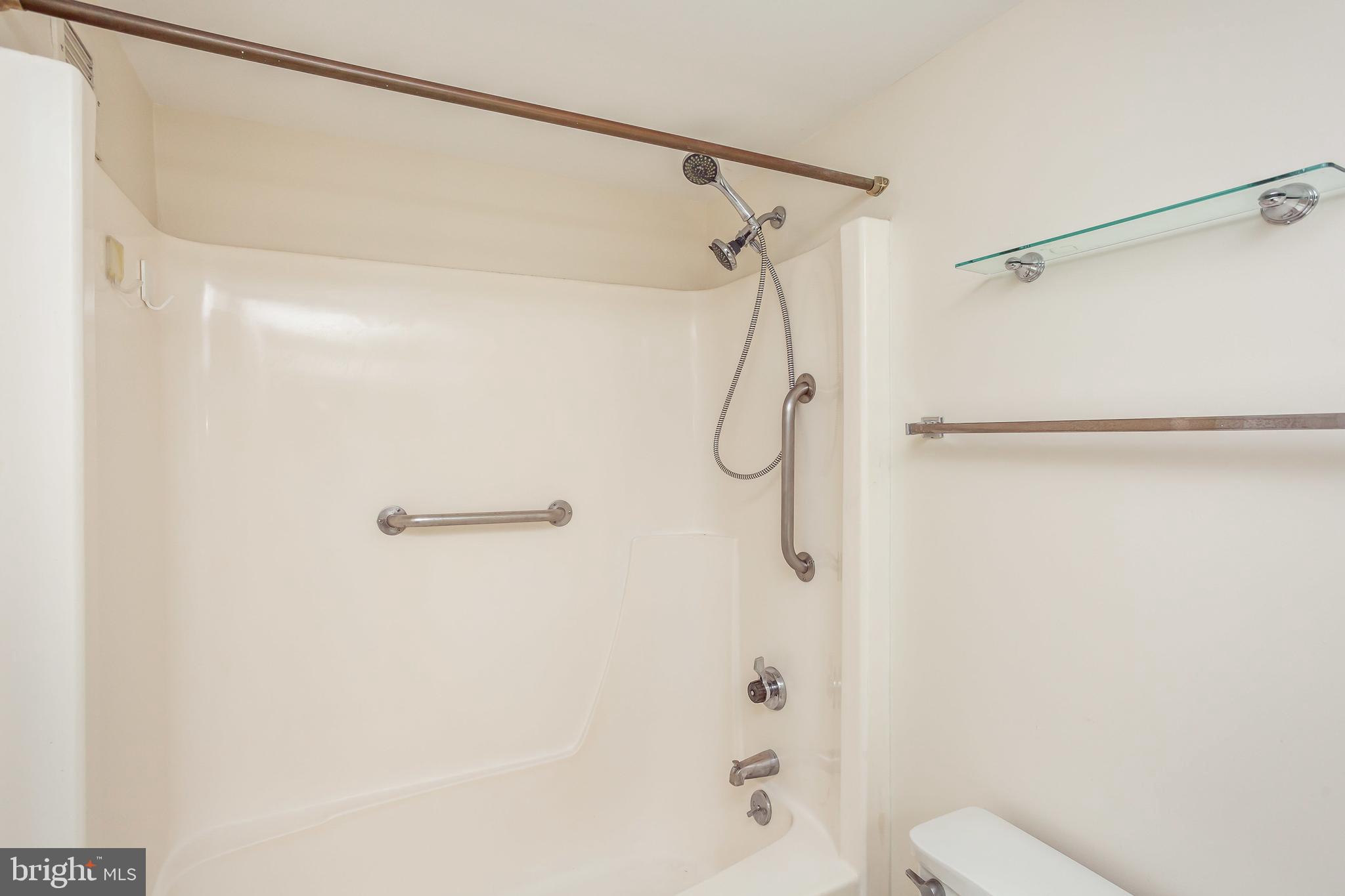 CROSS KEYS - Residential