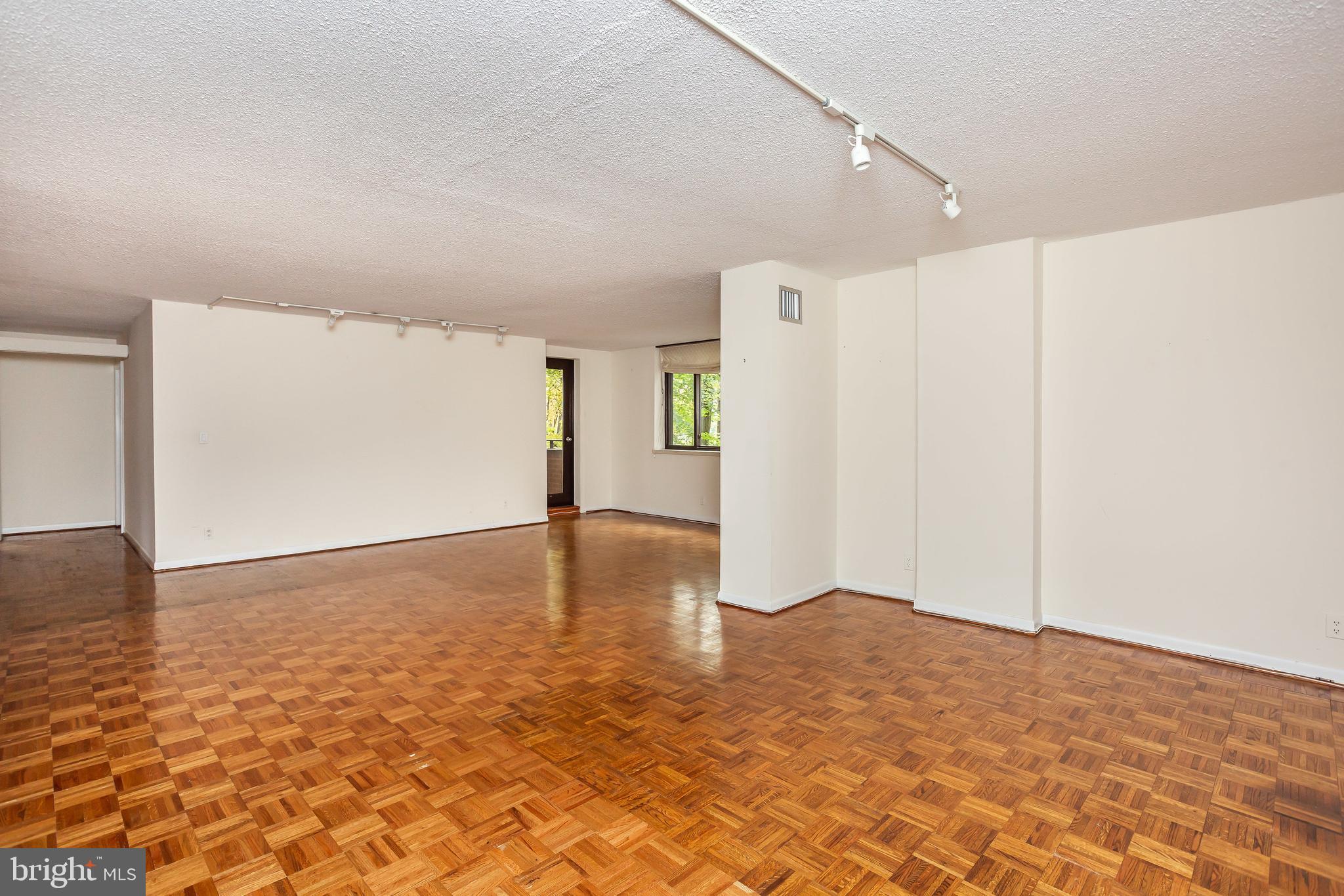 CROSS KEYS - Residential