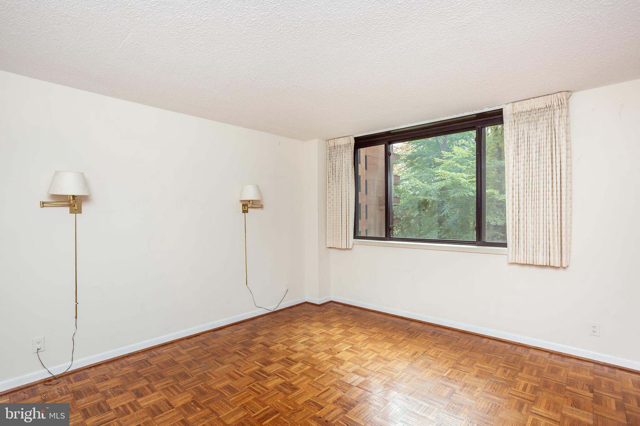 CROSS KEYS - Residential