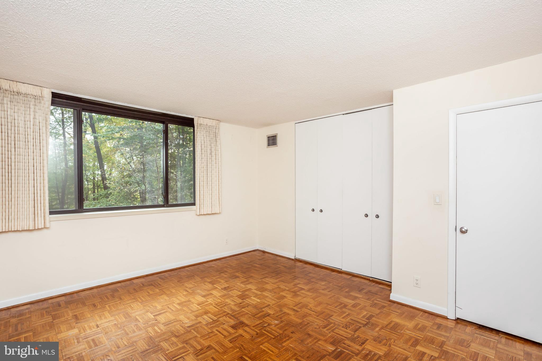 CROSS KEYS - Residential