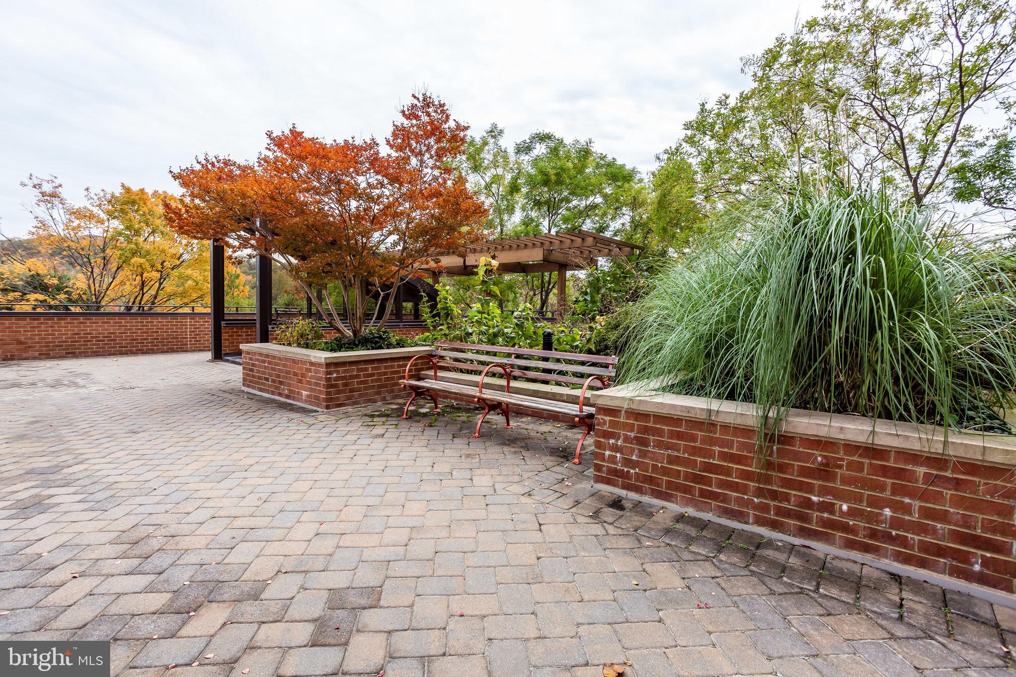 CROSS KEYS - Residential