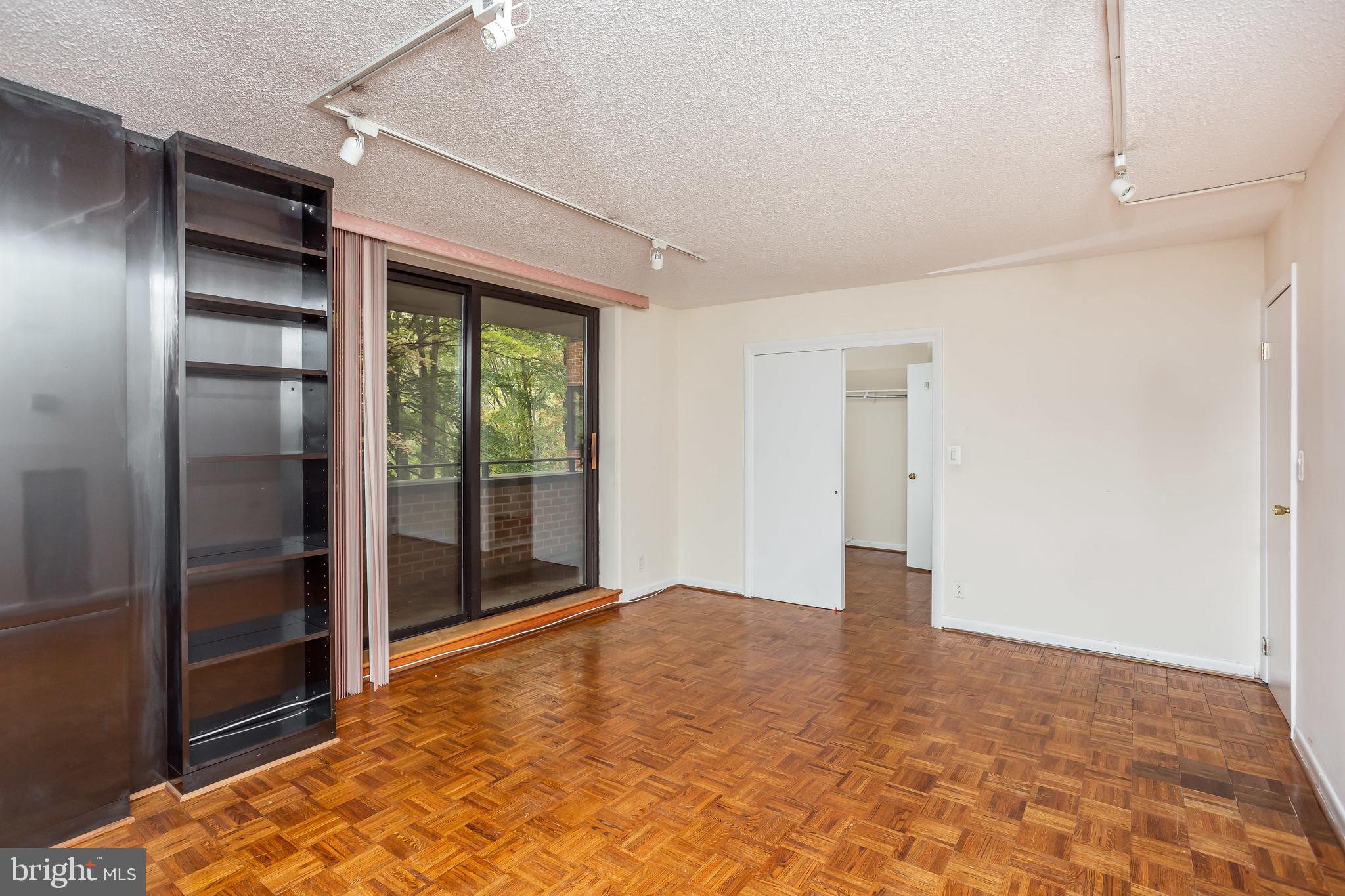 CROSS KEYS - Residential