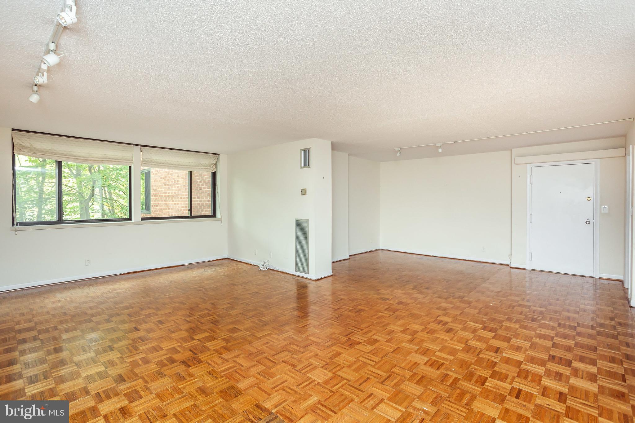 CROSS KEYS - Residential