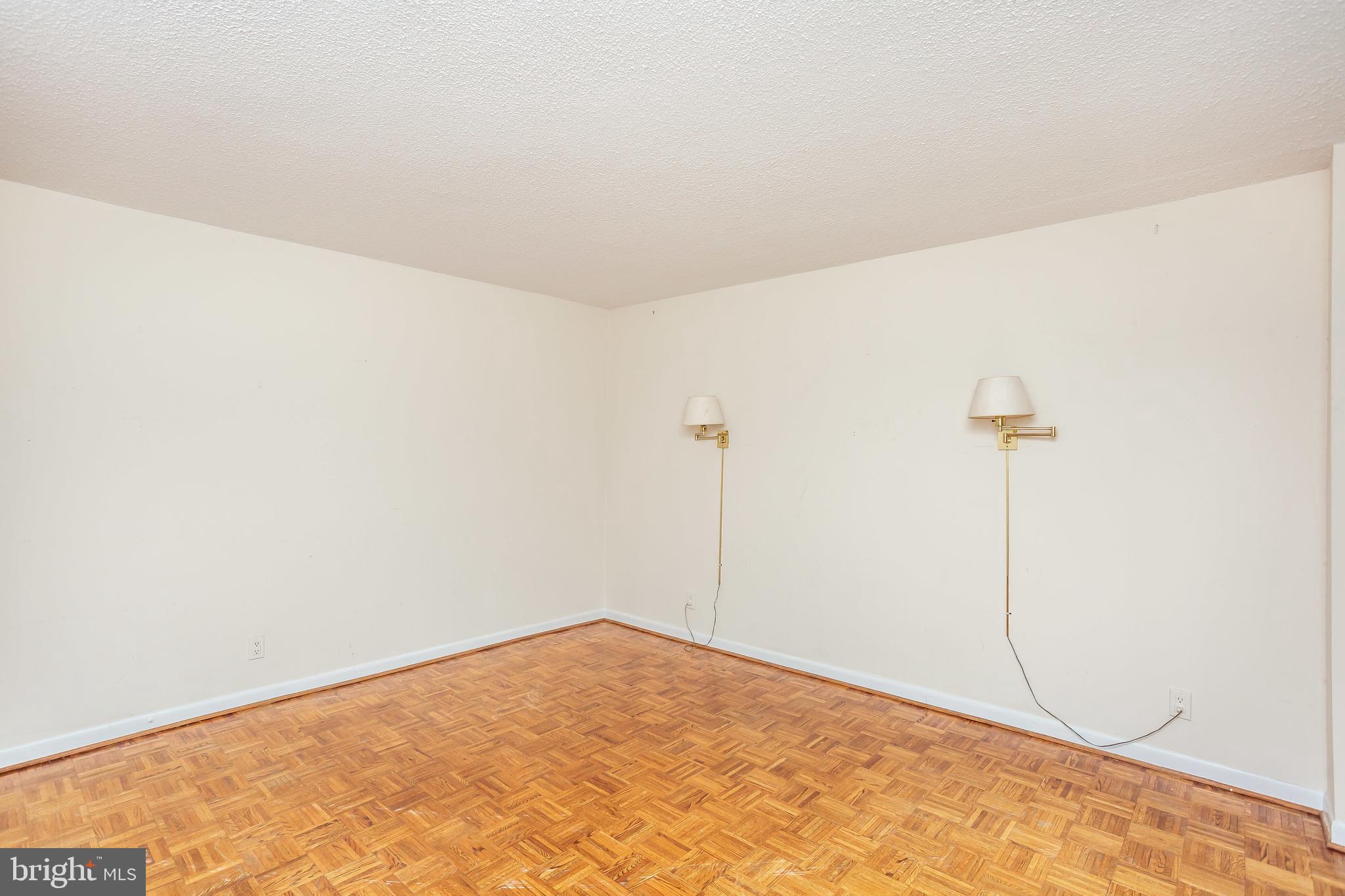 CROSS KEYS - Residential