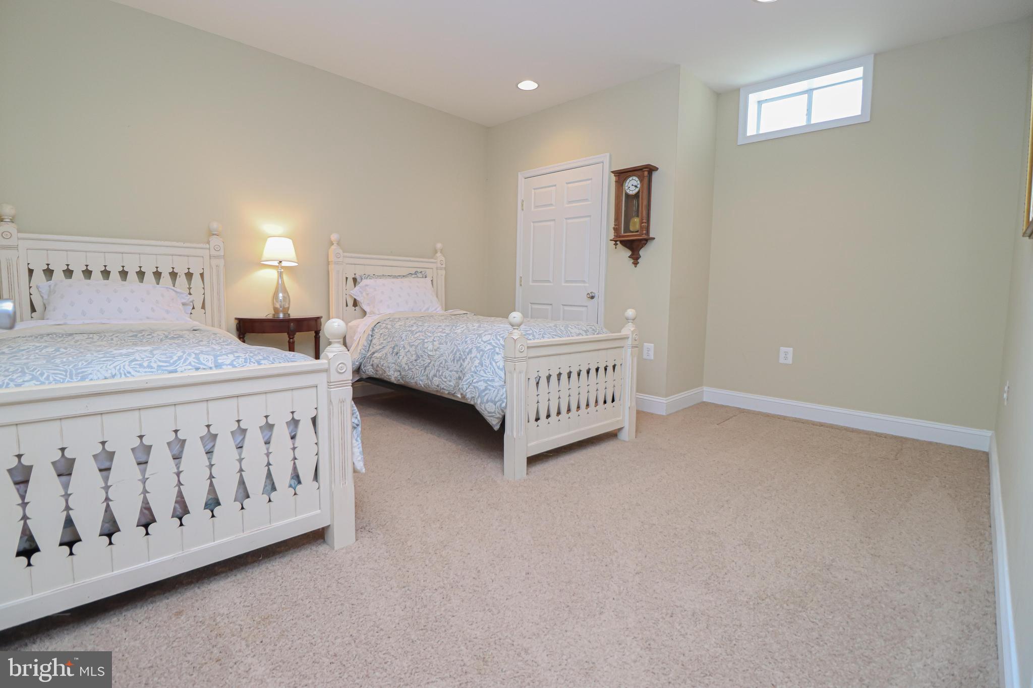 CEDAR CREST - Residential