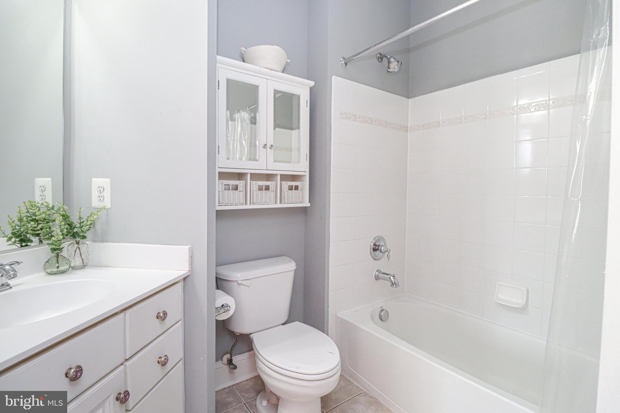 CEDAR CREST - Residential