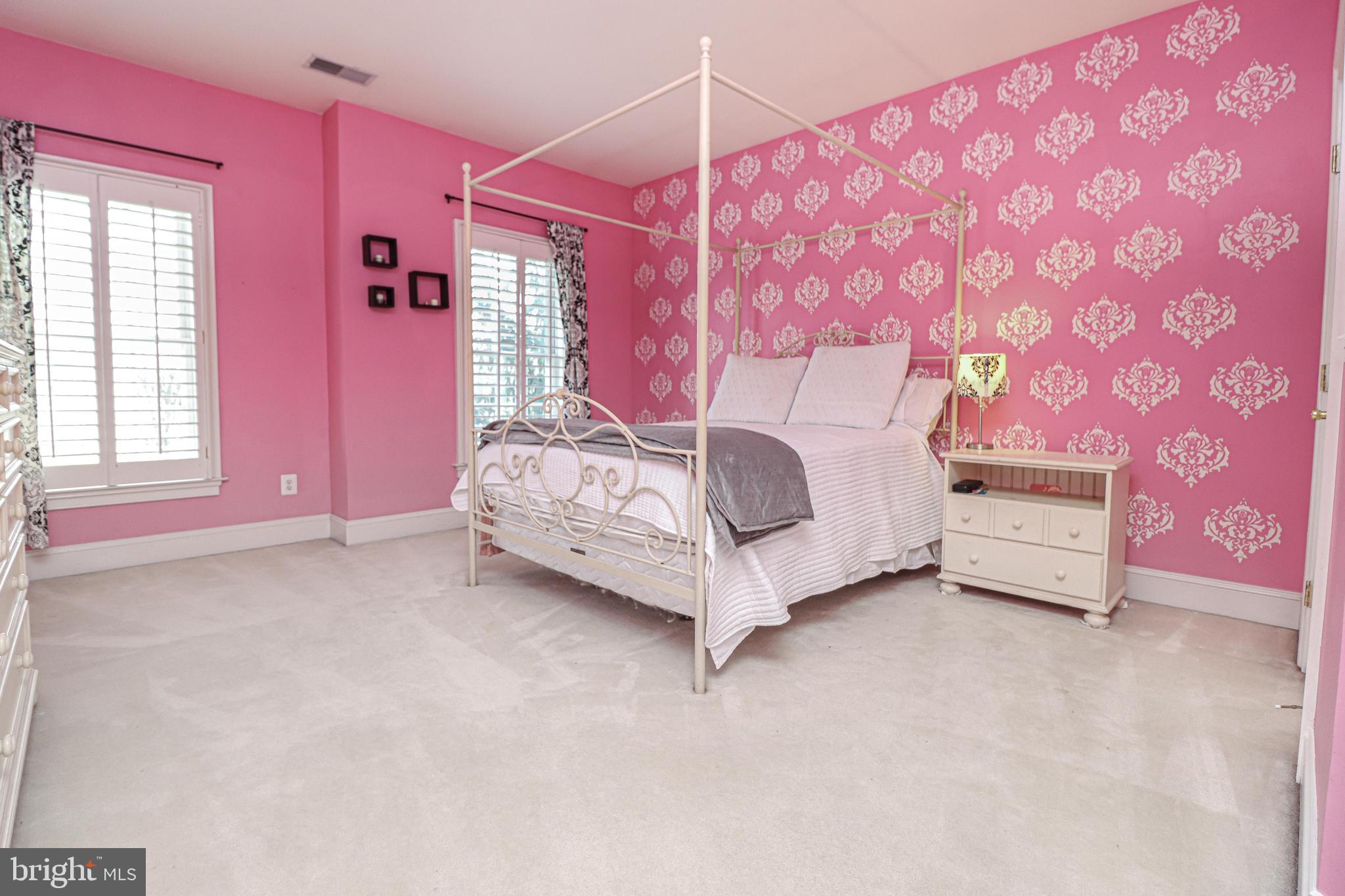 CEDAR CREST - Residential