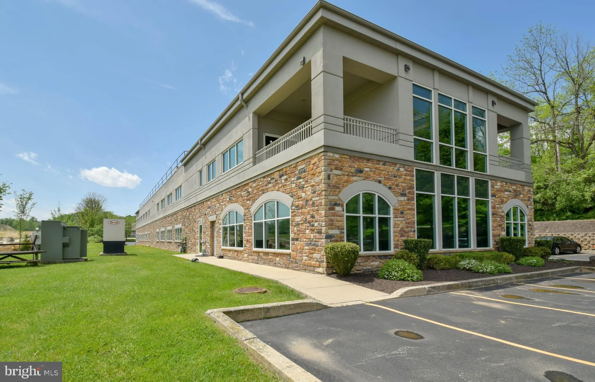 Malvern, Pennsylvania 19355, United States, ,Commercial,Active,58301