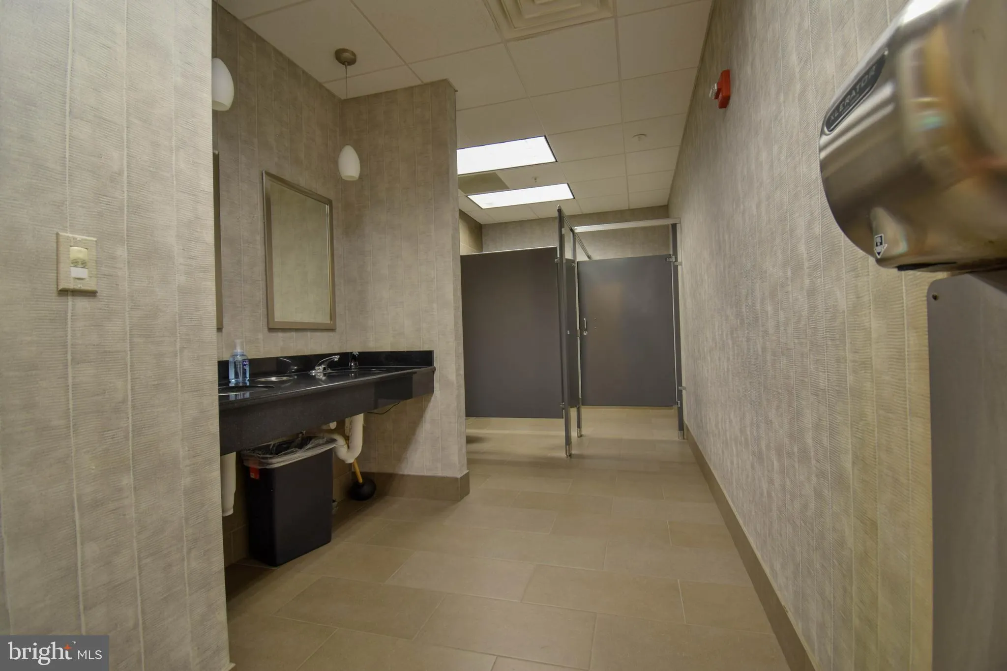 Malvern, Pennsylvania 19355, United States, ,Commercial,Active,58301
