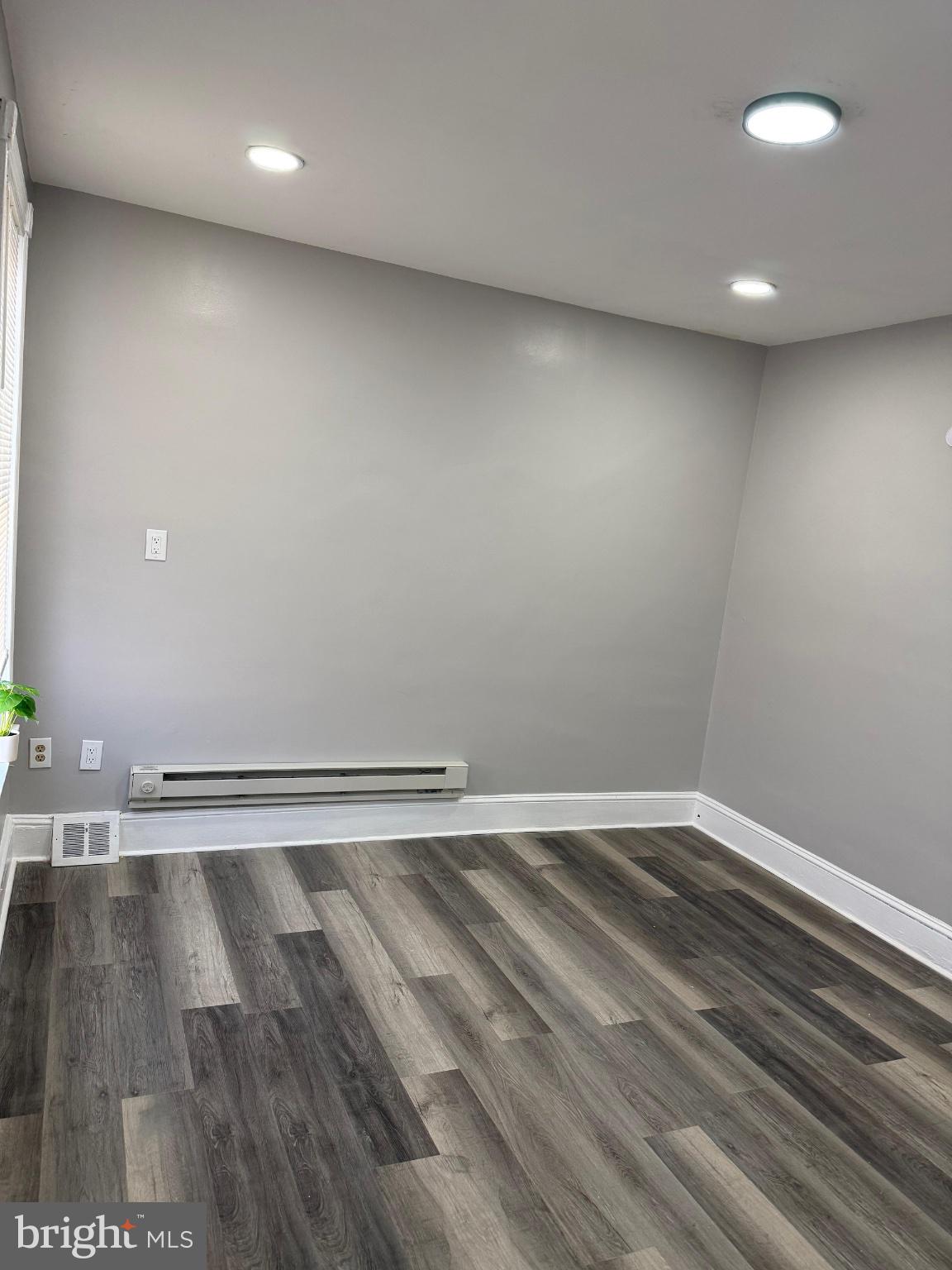 ROXBOROUGH - Residential