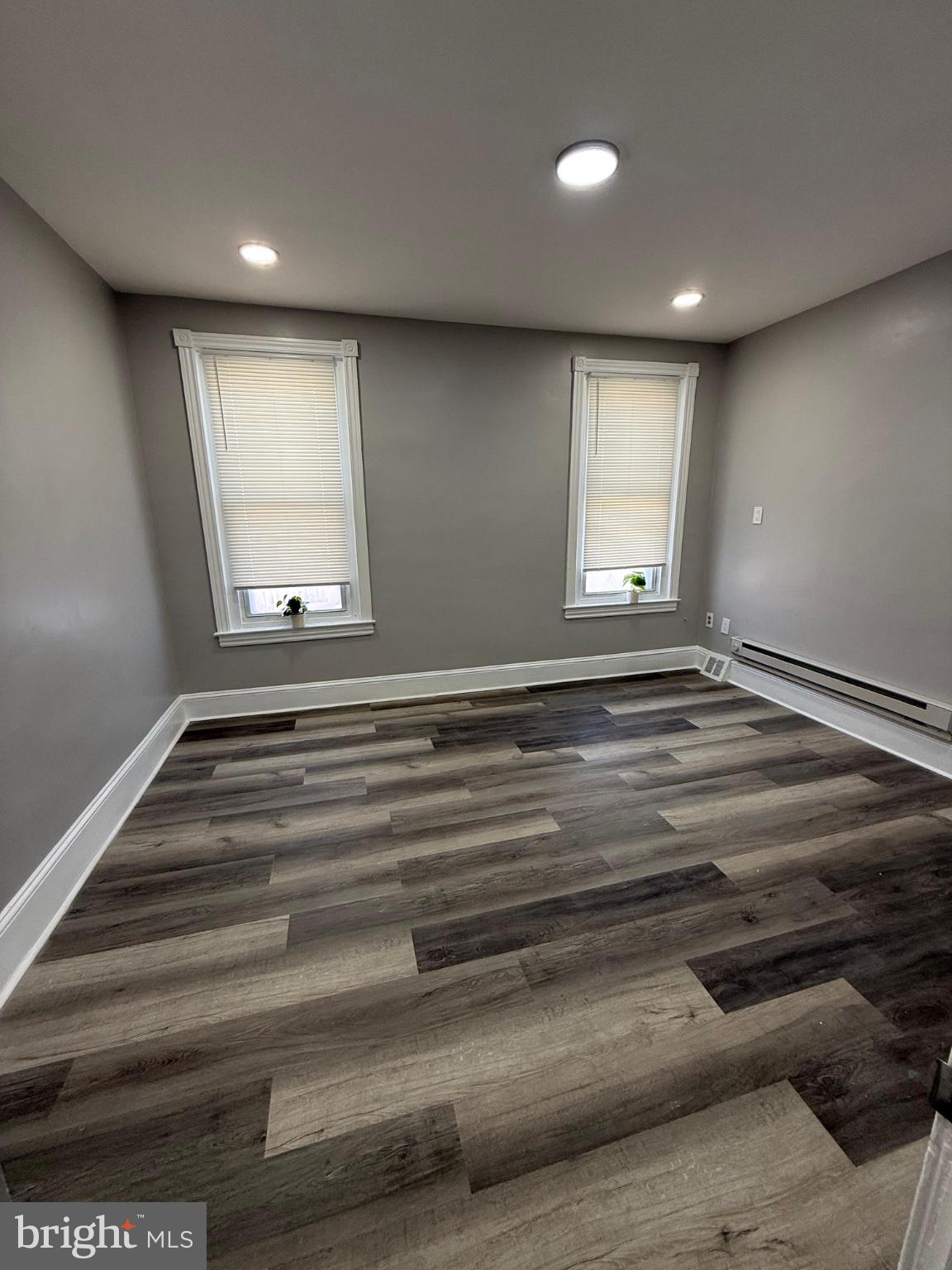 ROXBOROUGH - Residential