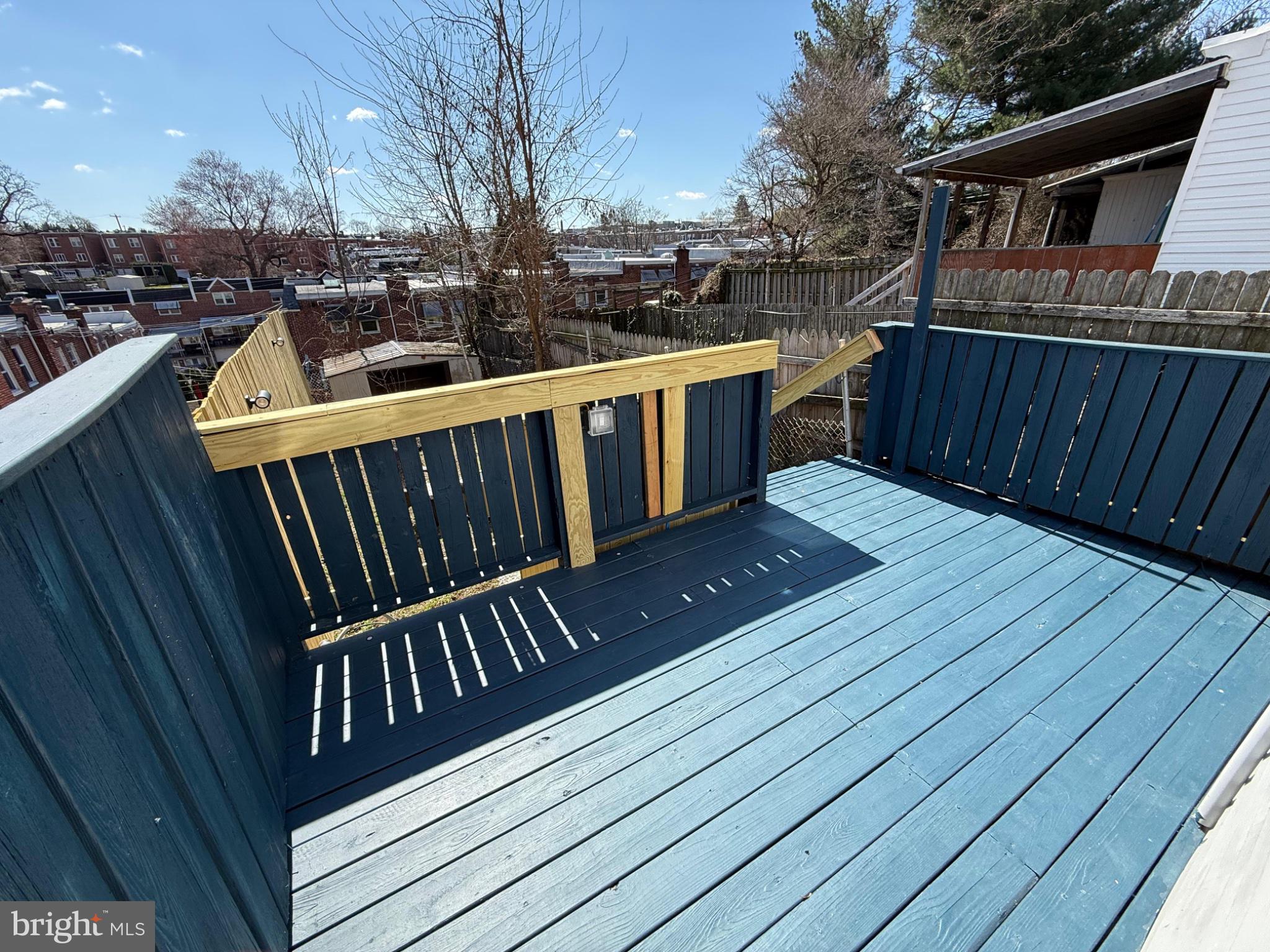 ROXBOROUGH - Residential