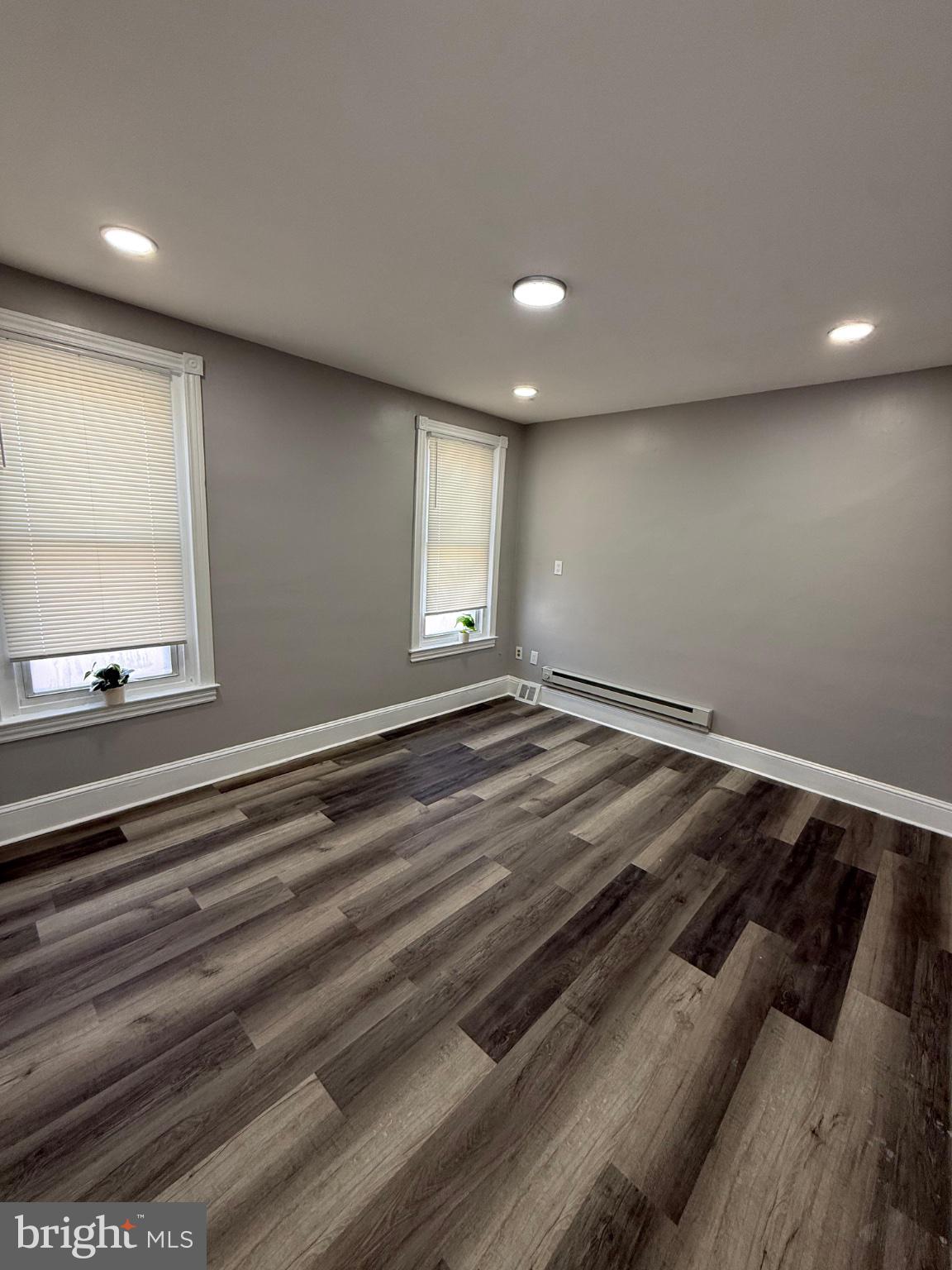 ROXBOROUGH - Residential