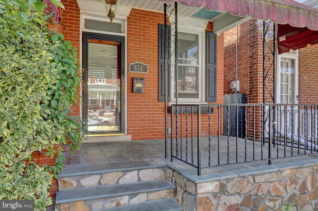 Photo of 818 N Shippen Street, Lancaster, PA 17602 (MLS # PALA2051842)