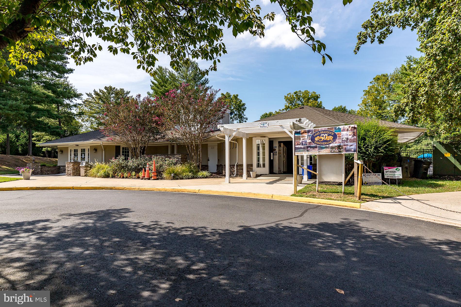 LAKE BRADDOCK - Residential