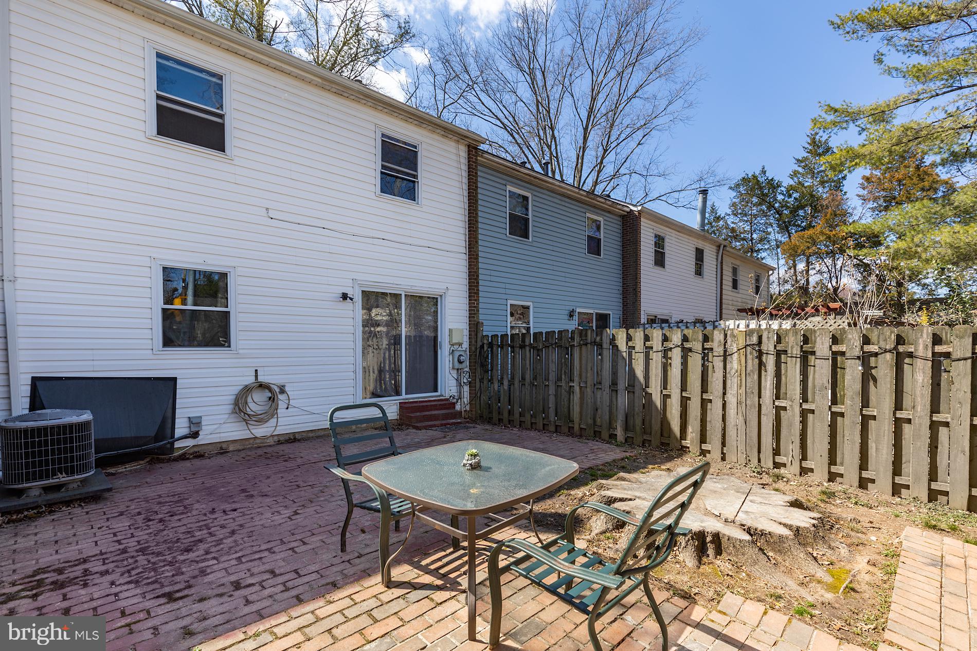 LAKE BRADDOCK - Residential