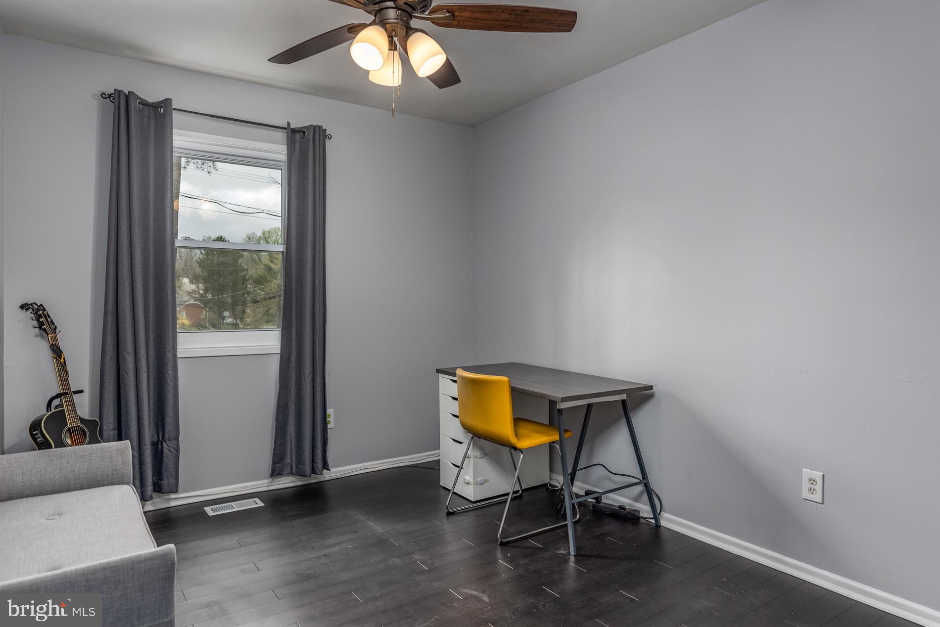 LAKE BRADDOCK - Residential