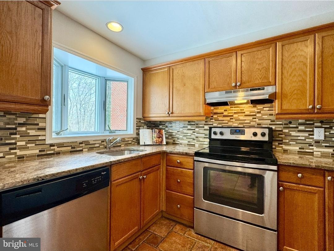 YARDLEY COMMONS - Residential