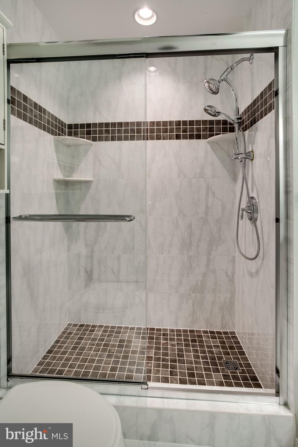 BRADDOCK PLACE - Residential Lease