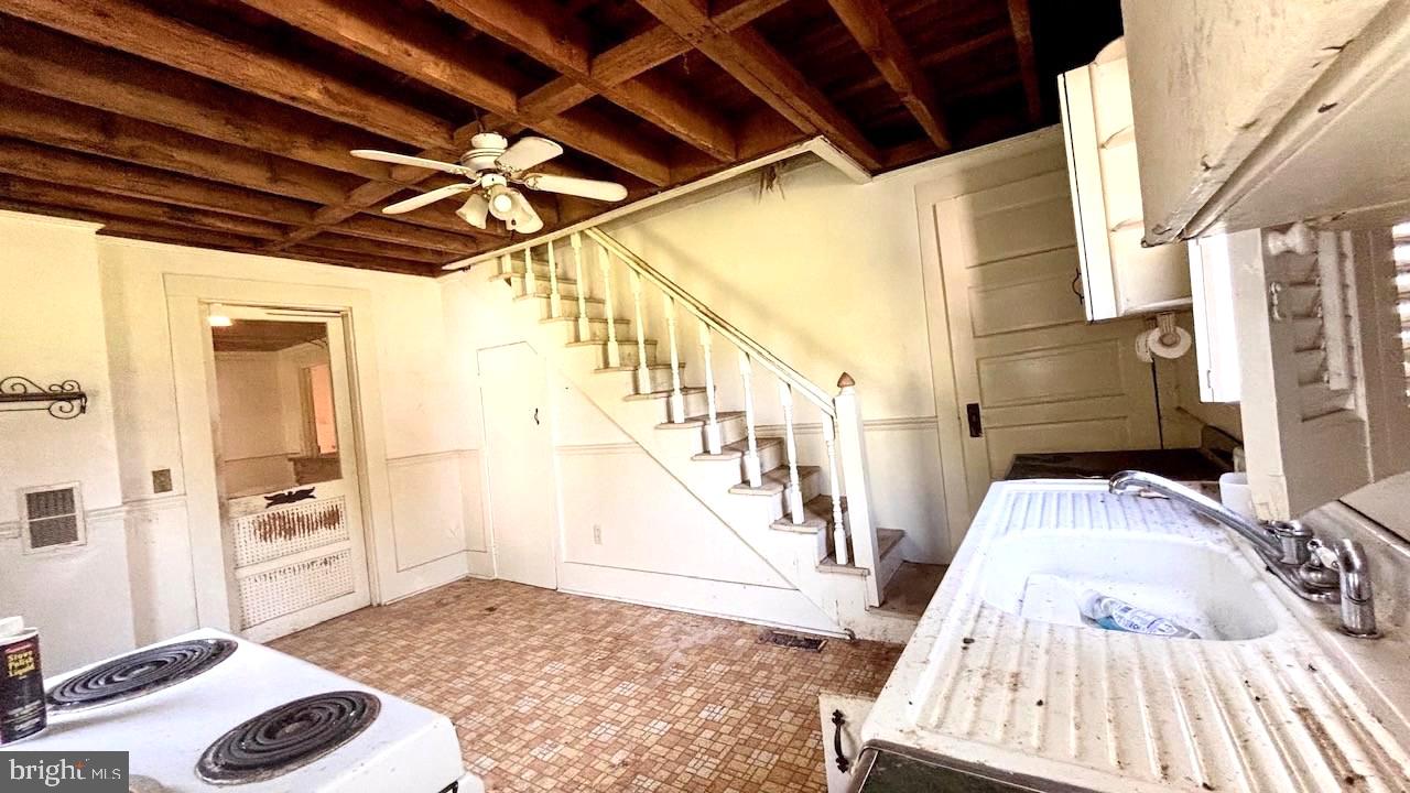 273 RIDGEVIEW ROAD
