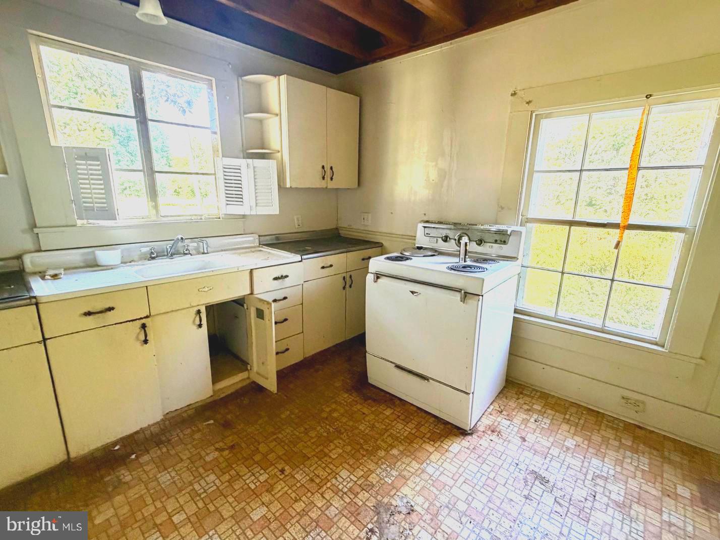 273 RIDGEVIEW ROAD