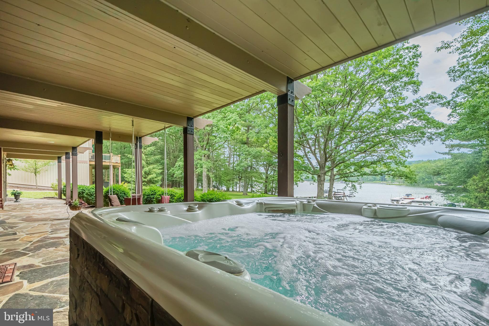 NORTH SHORE - Residential