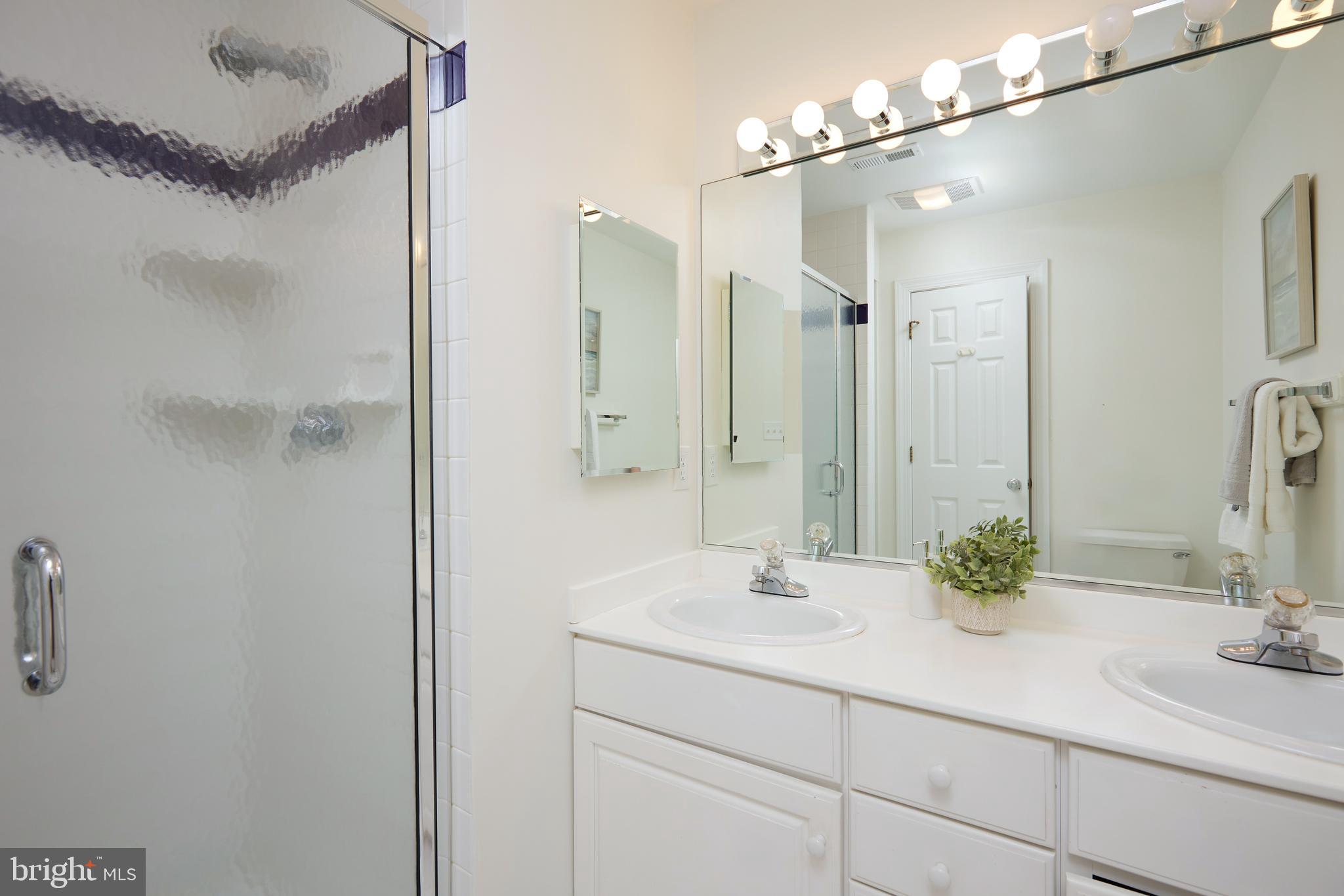 BATTERY PARK - Residential