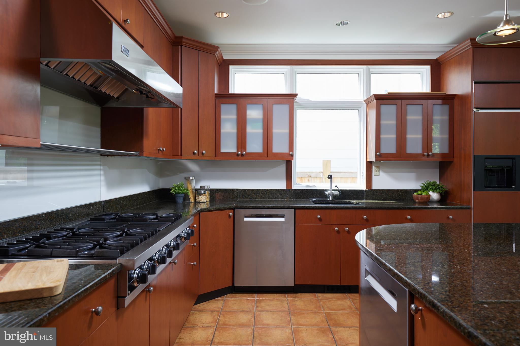 BATTERY PARK - Residential