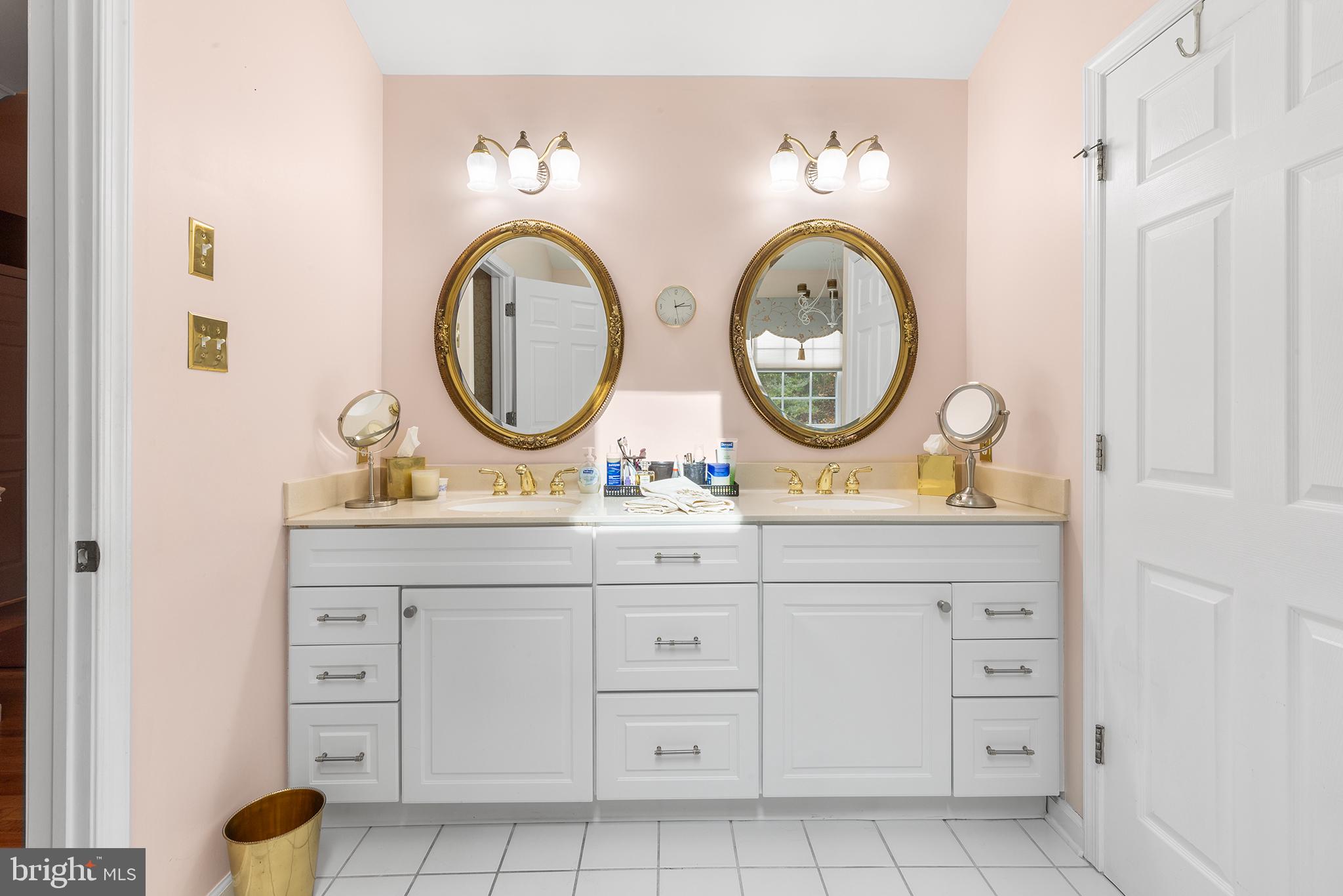 WHITEWOODS - Residential