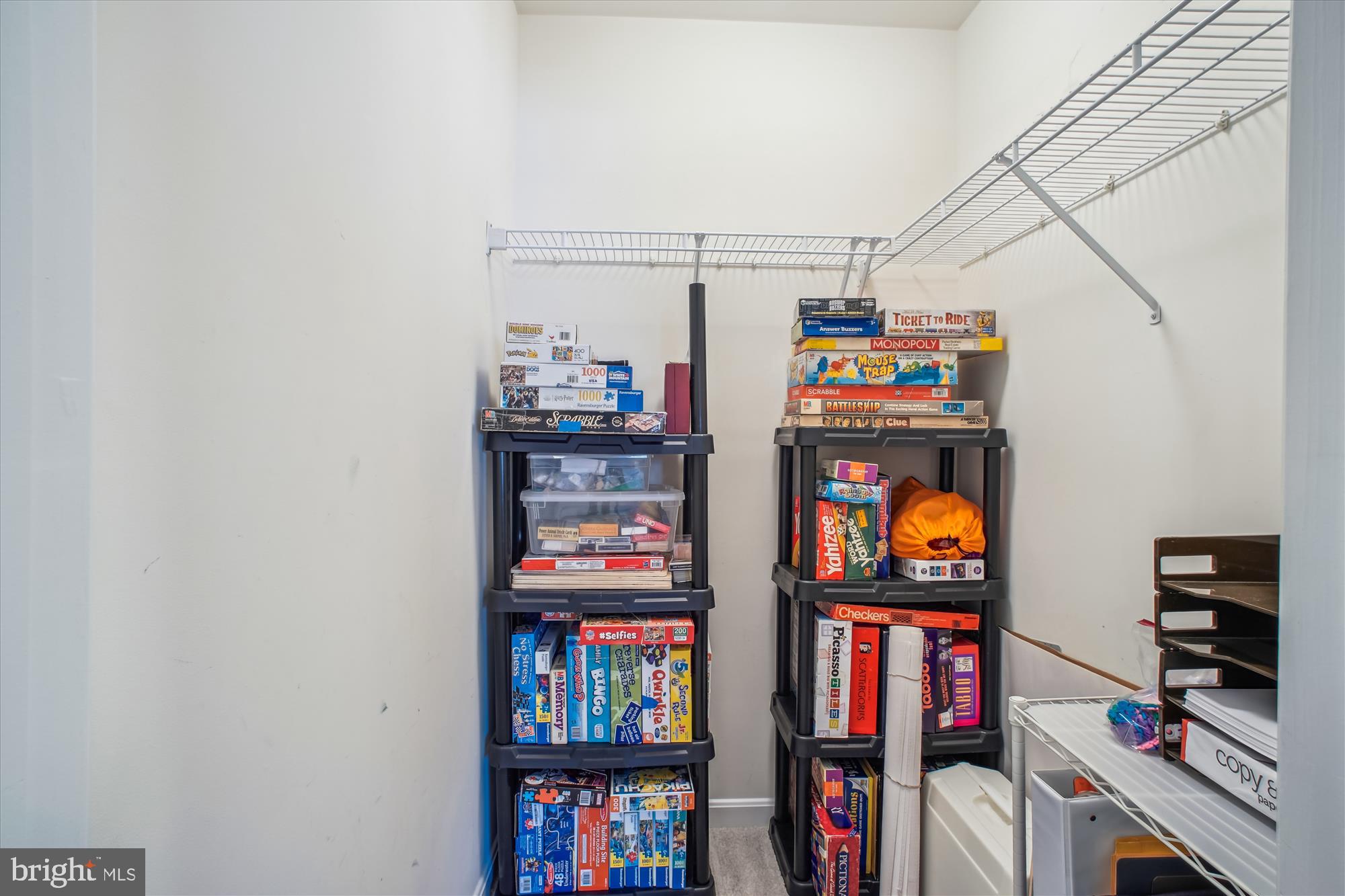 THE COURTS OF FOX MILL - Residential