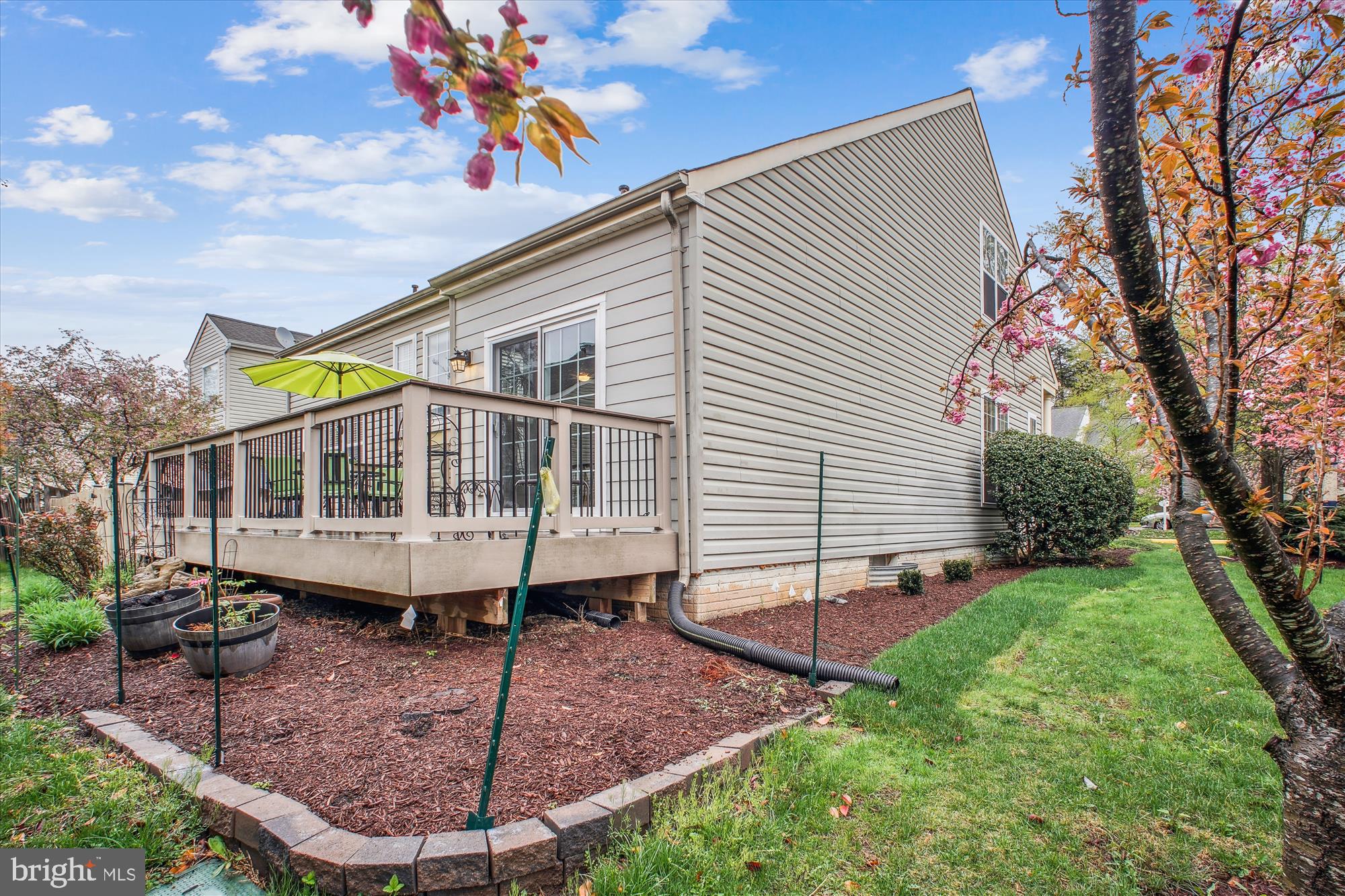 THE COURTS OF FOX MILL - Residential