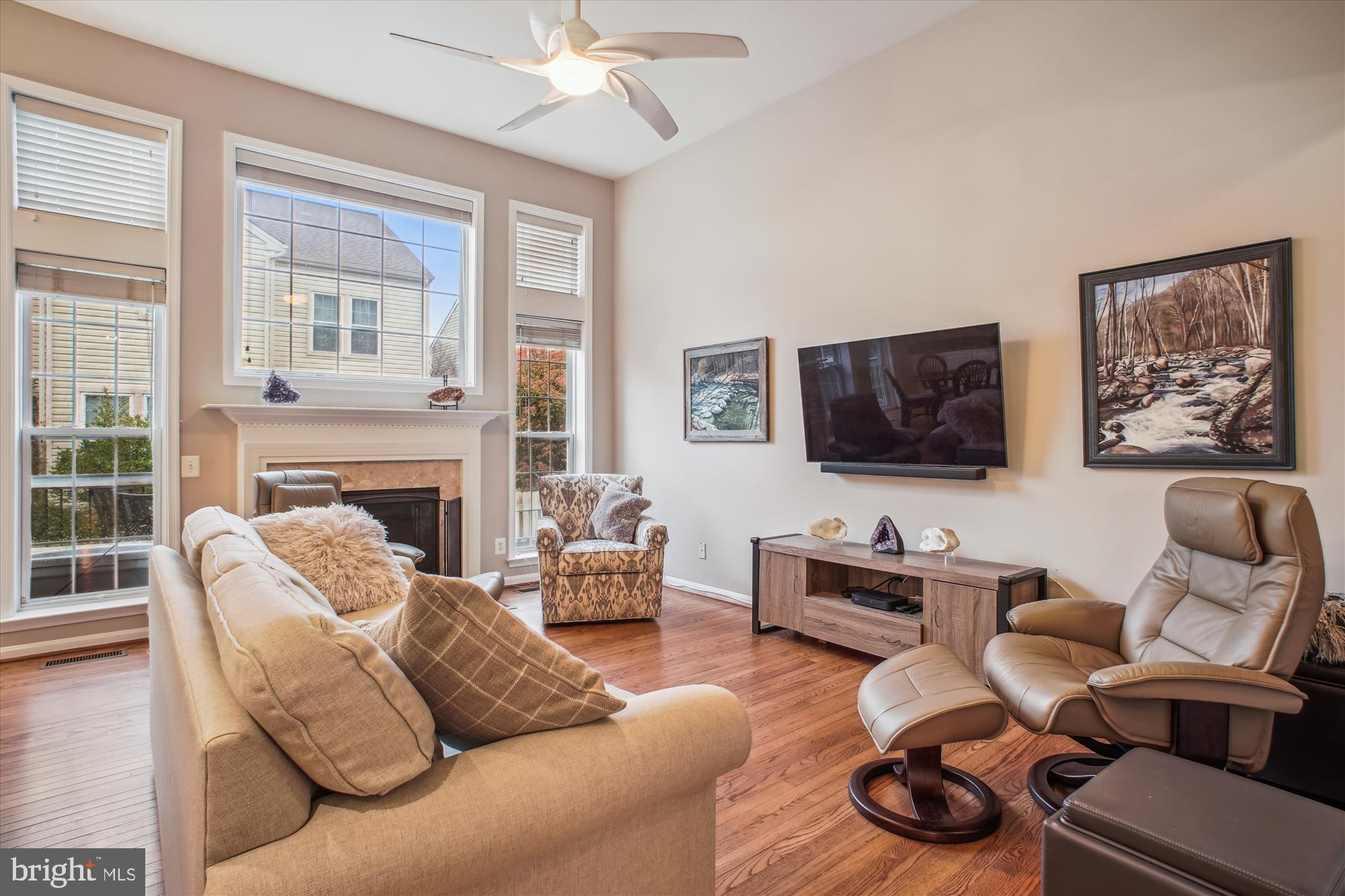 THE COURTS OF FOX MILL - Residential