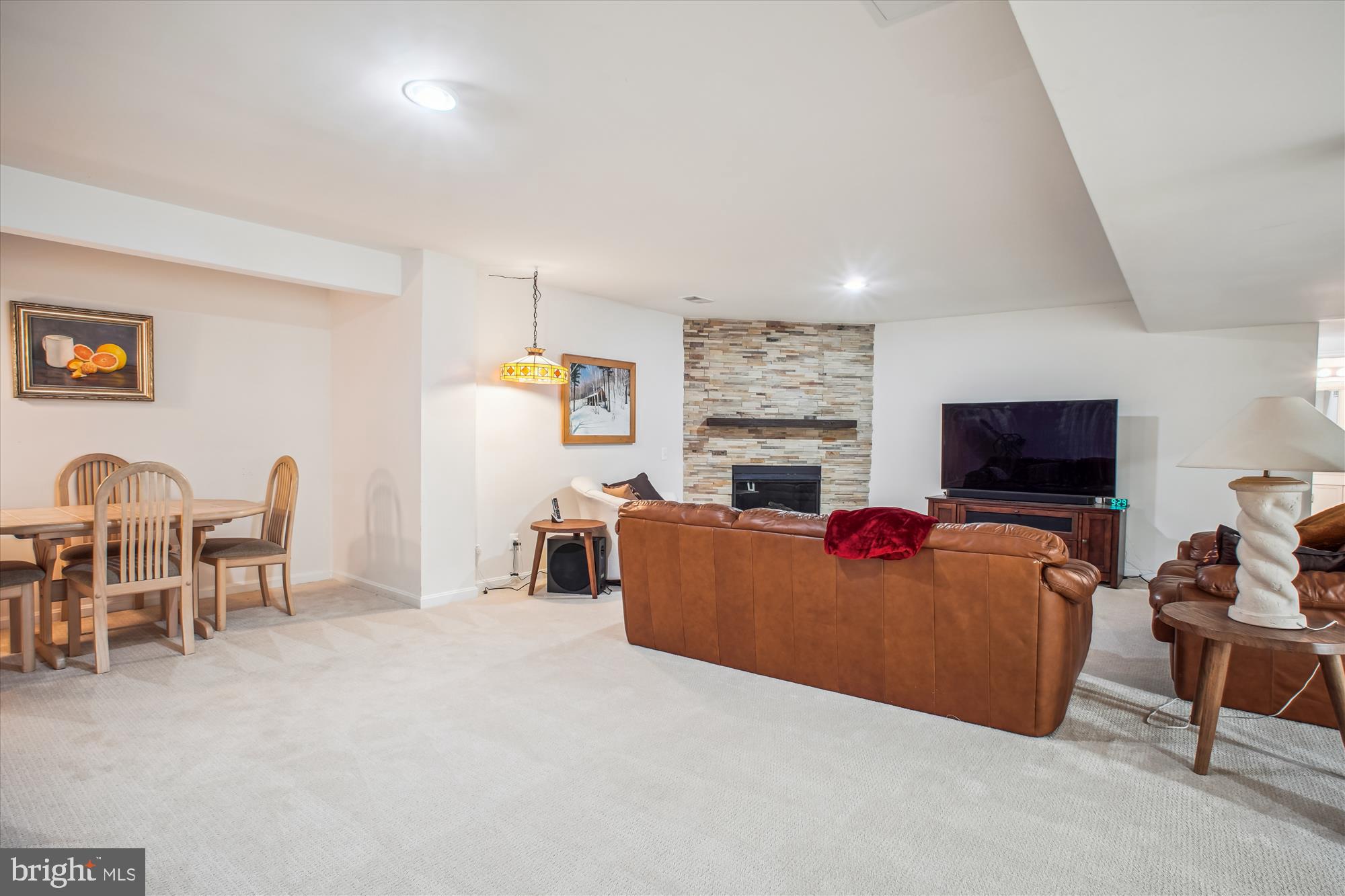 THE COURTS OF FOX MILL - Residential