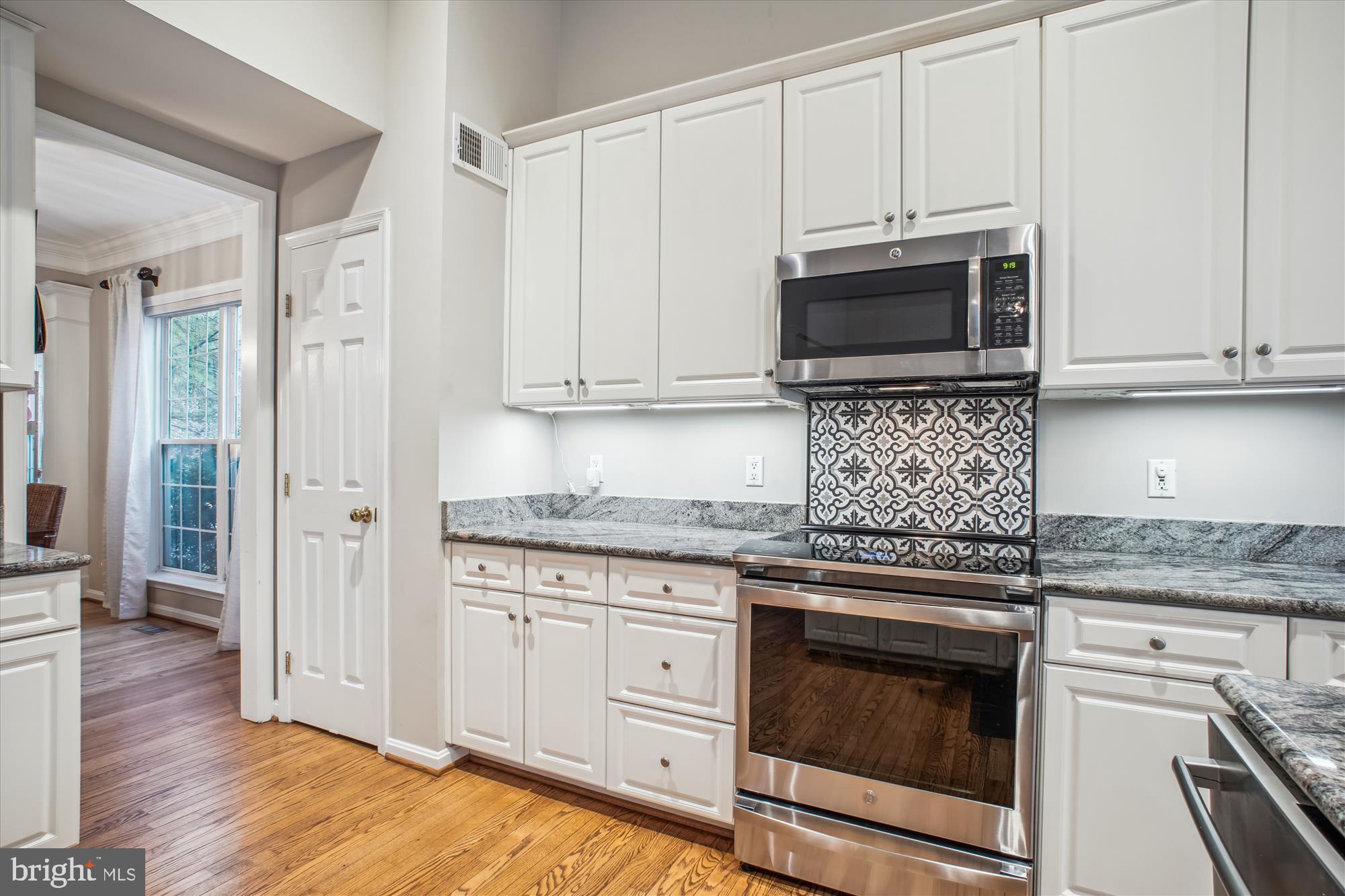 THE COURTS OF FOX MILL - Residential