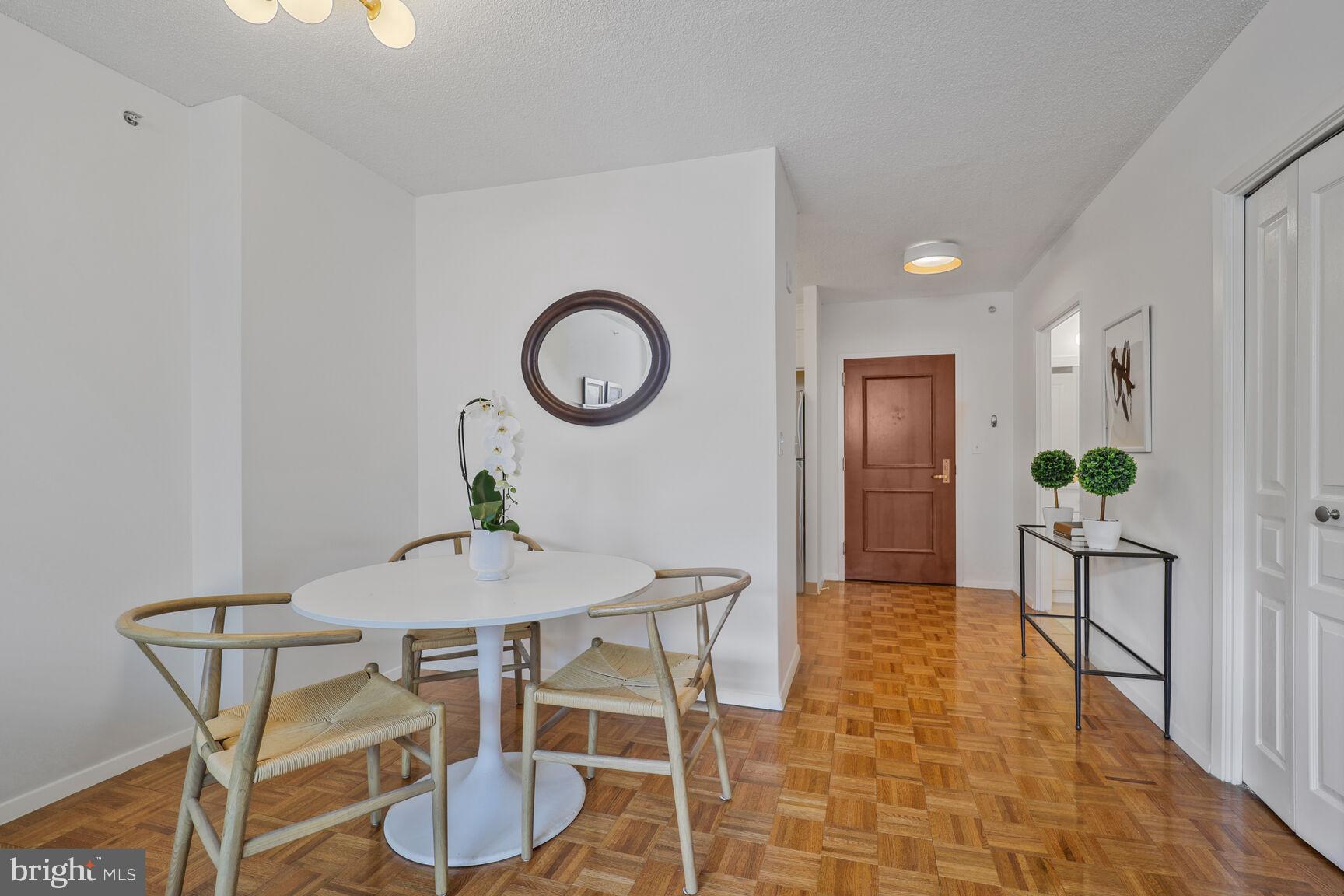 CRESCENT PLAZA - Residential