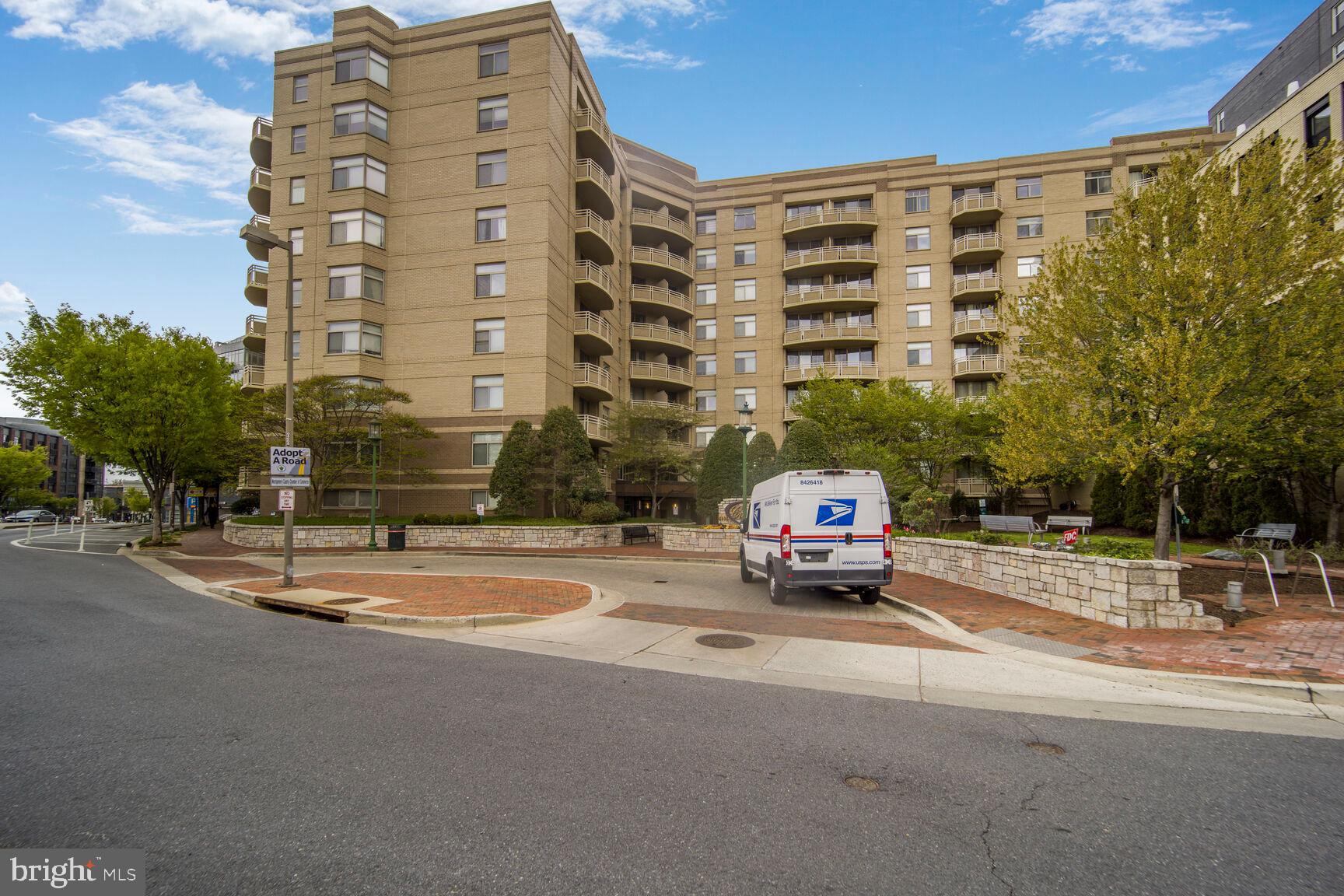 CRESCENT PLAZA - Residential