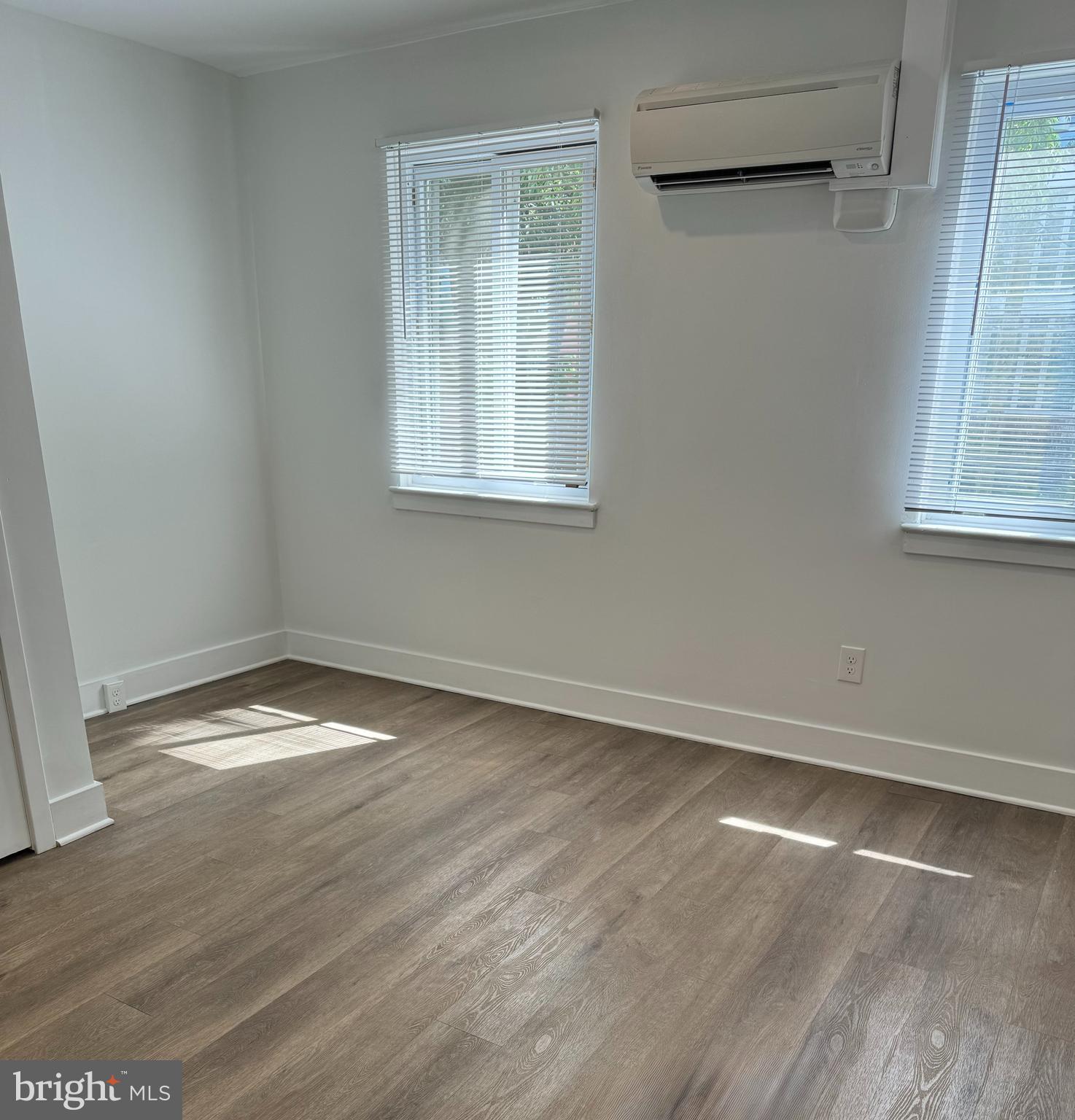 1543 1ST STREET SW 2ND FLOOR