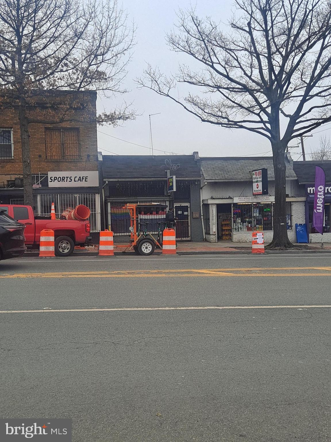 PETWORTH - Commercial Sale