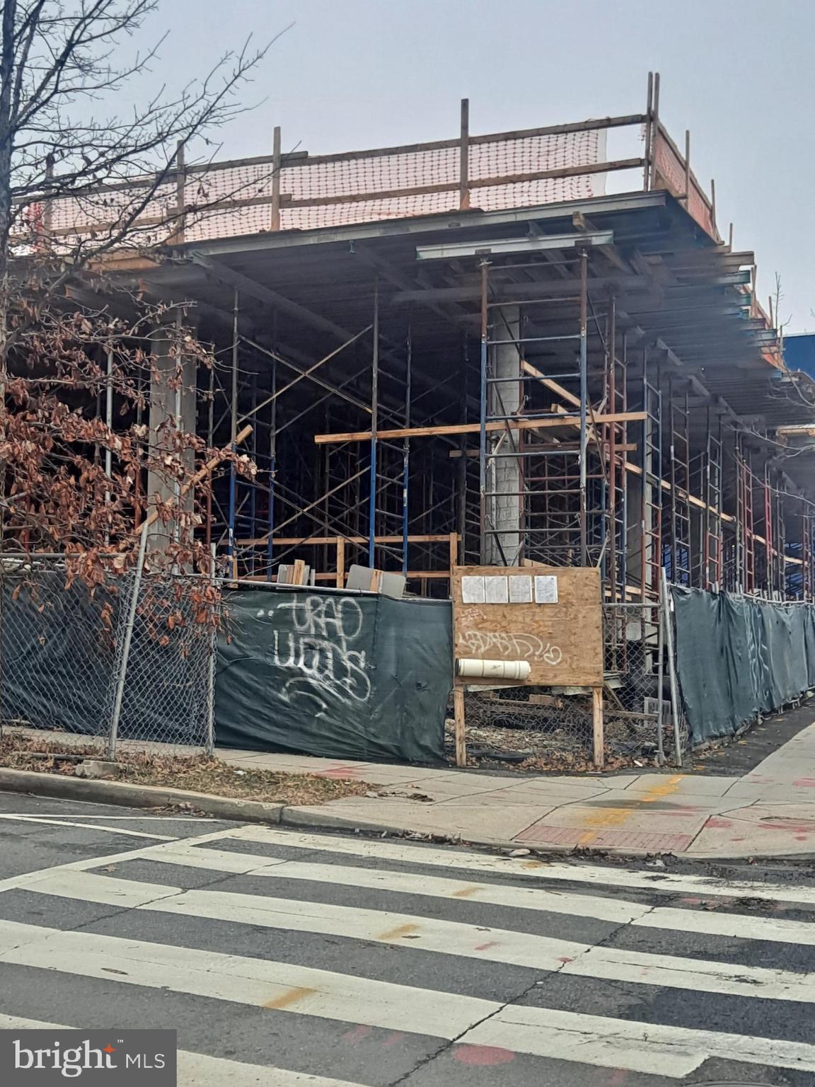 PETWORTH - Commercial Sale