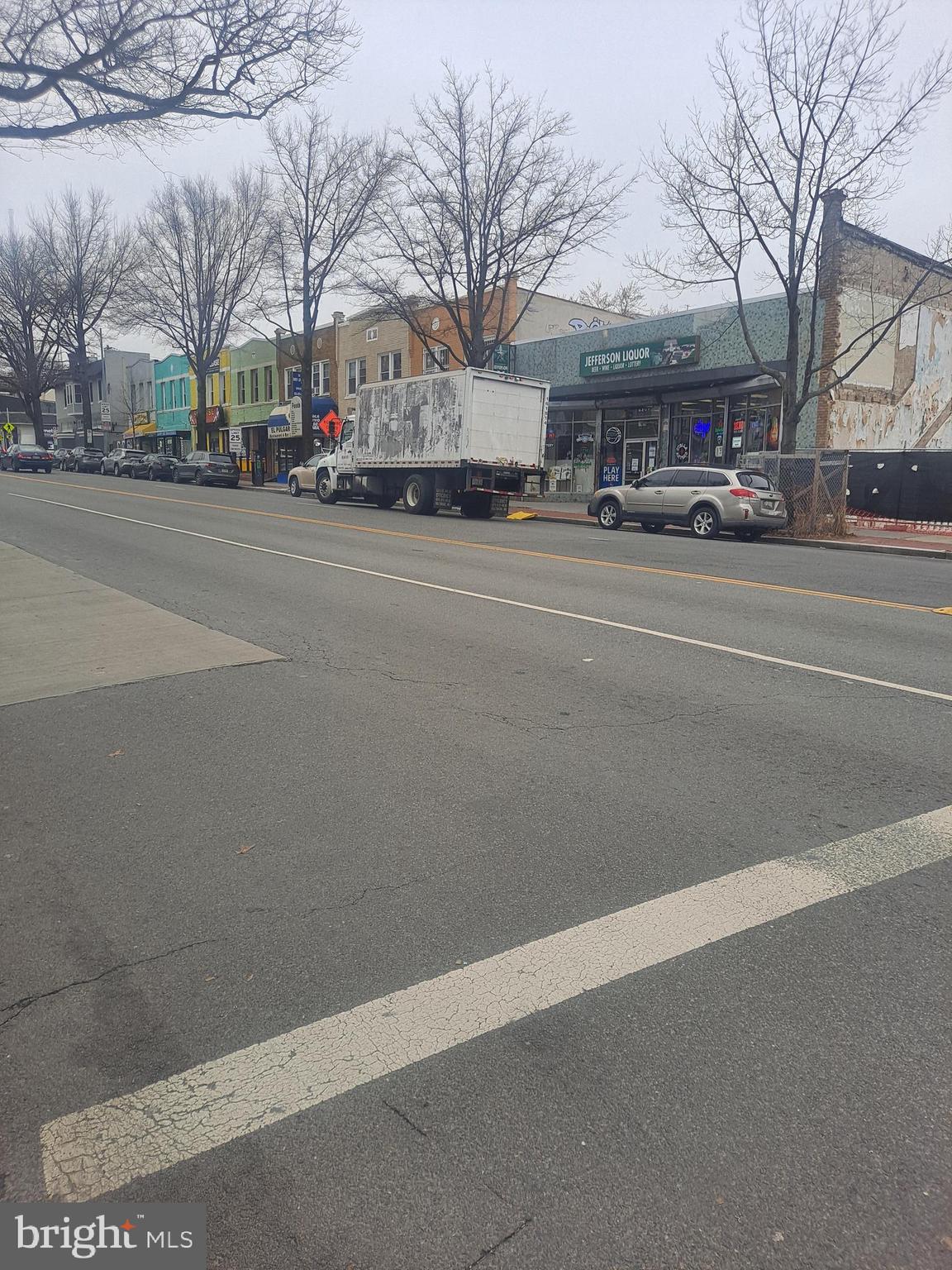 PETWORTH - Commercial Sale