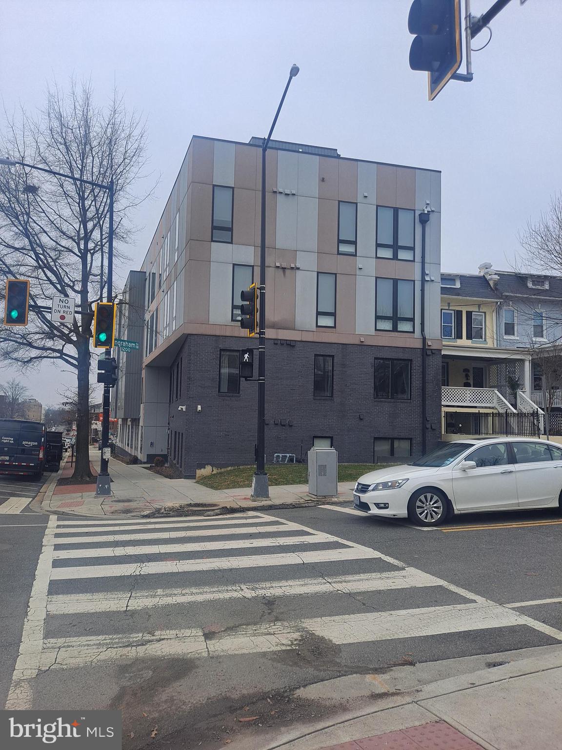 PETWORTH - Commercial Sale