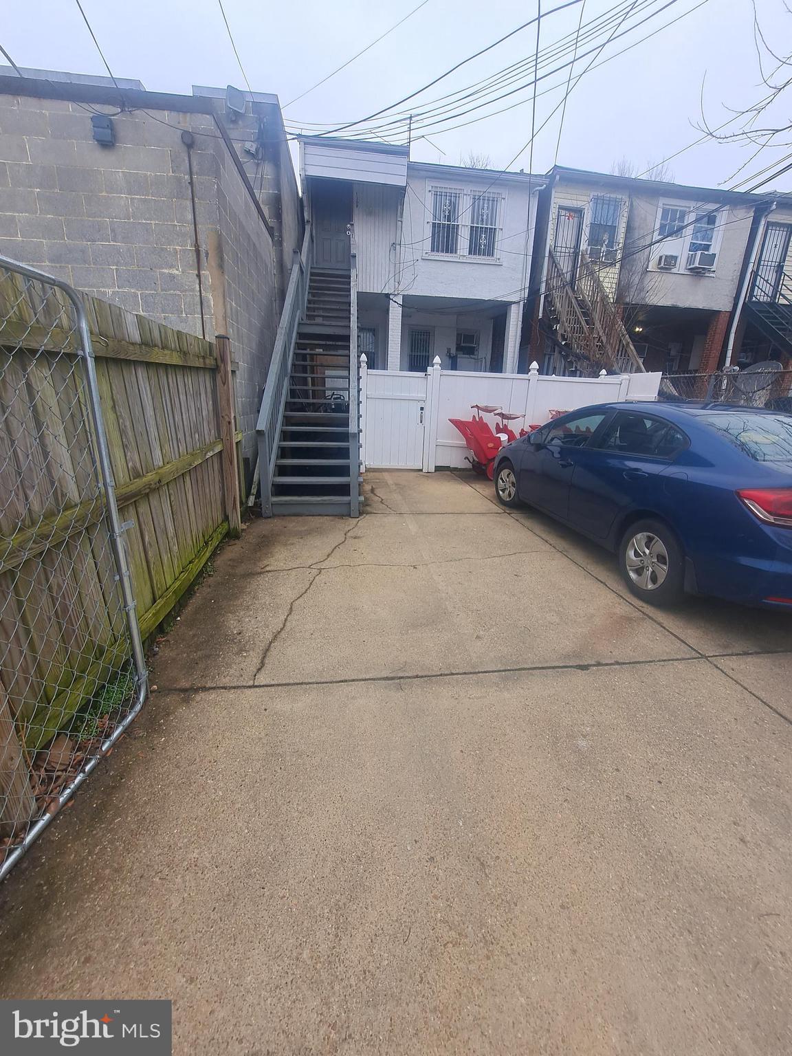 PETWORTH - Commercial Sale