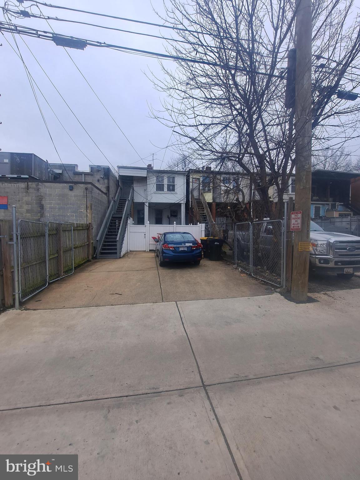 PETWORTH - Commercial Sale