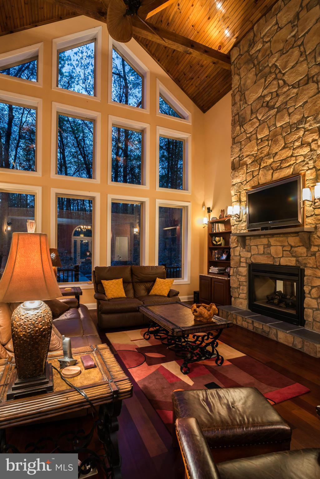 THE WOODS RESORT - Residential Lease