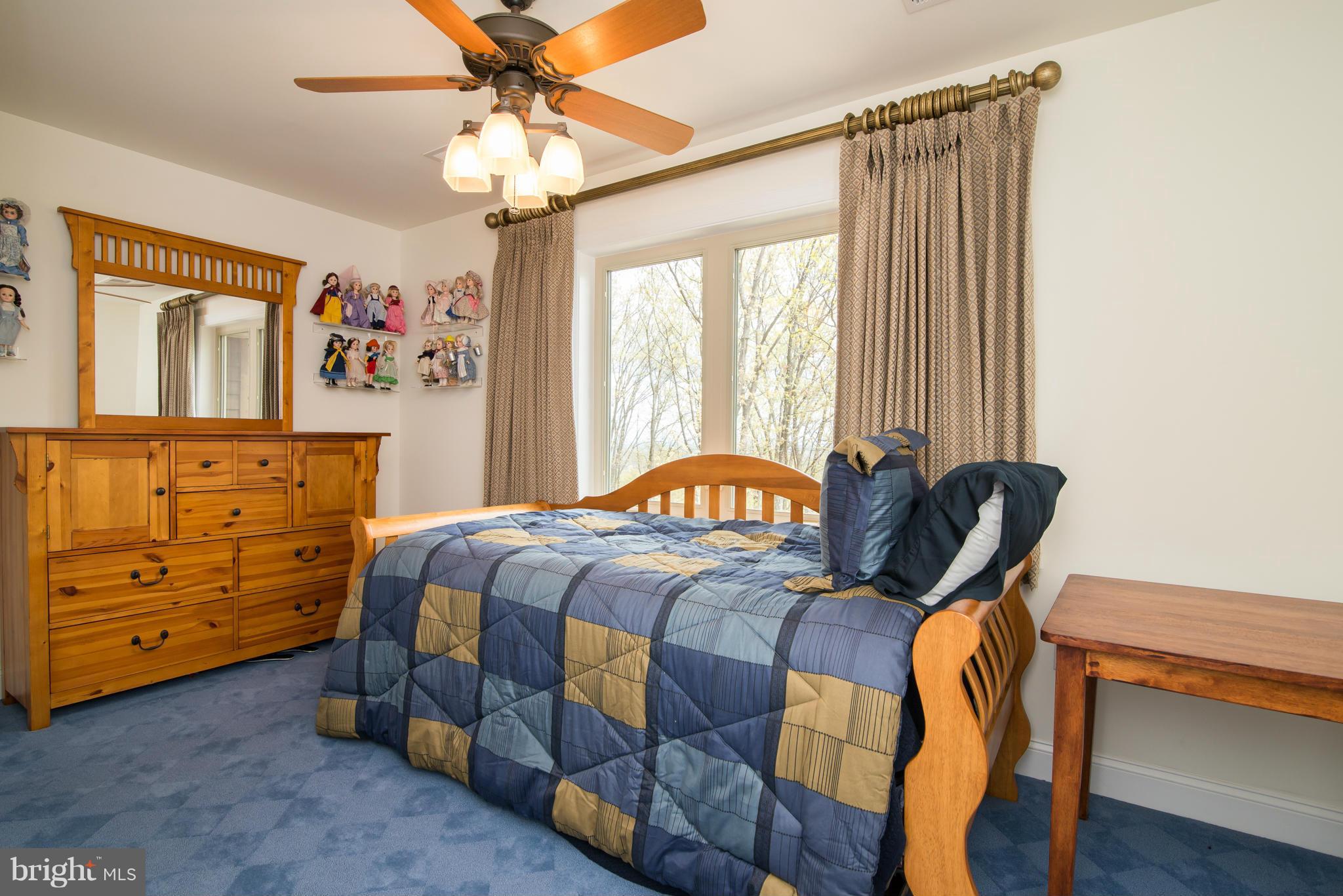 THE WOODS RESORT - Residential Lease